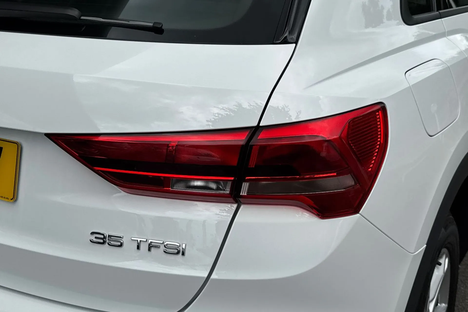 Audi Q3 thumbnail image number 20