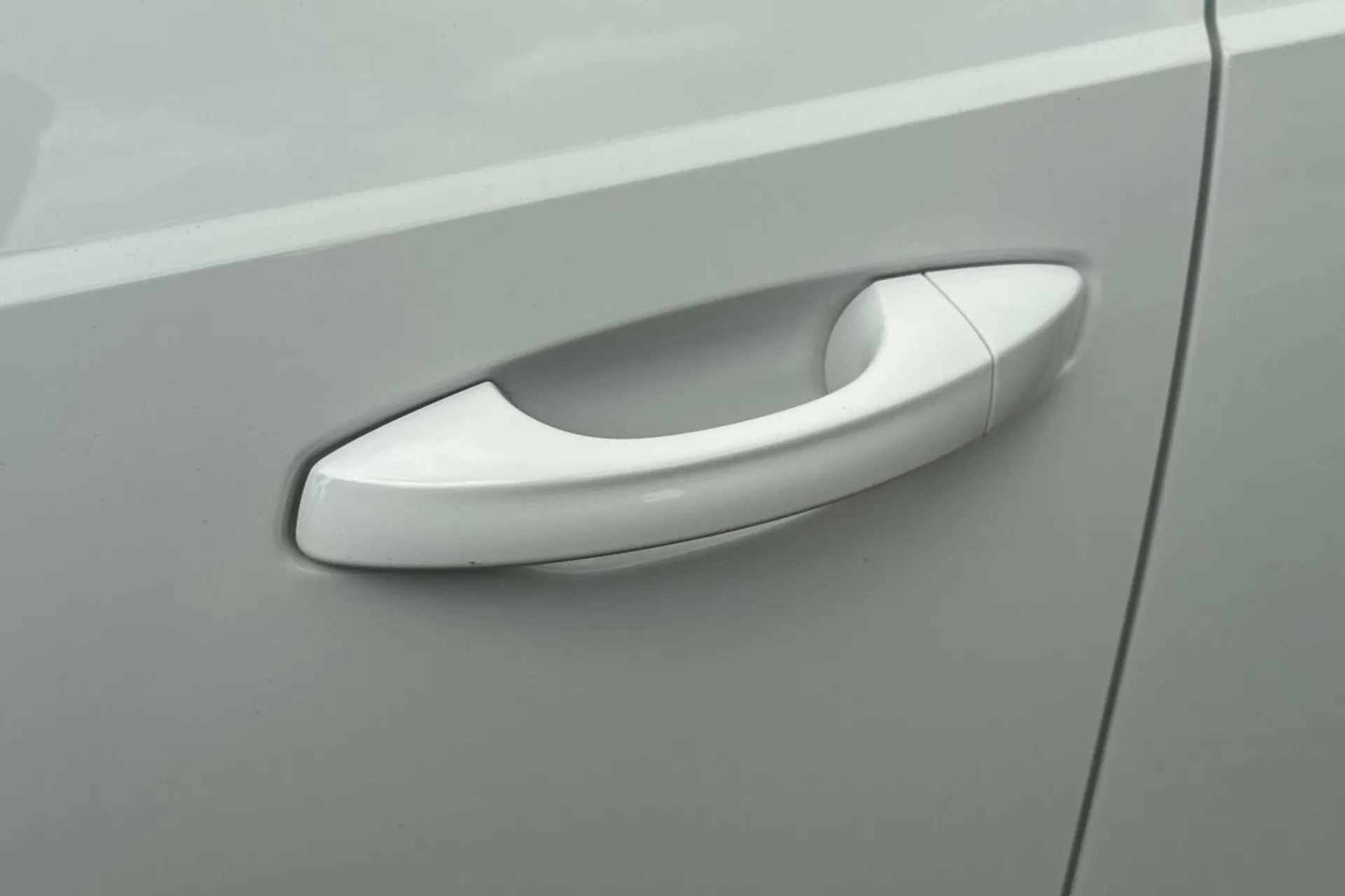 Audi Q3 thumbnail image number 15