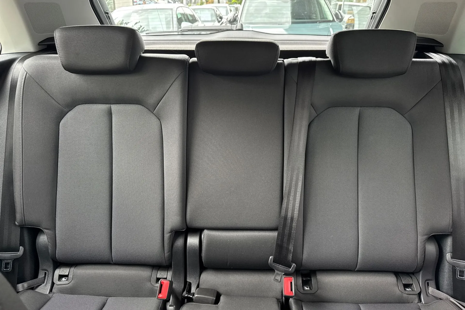 Audi Q3 thumbnail image number 30