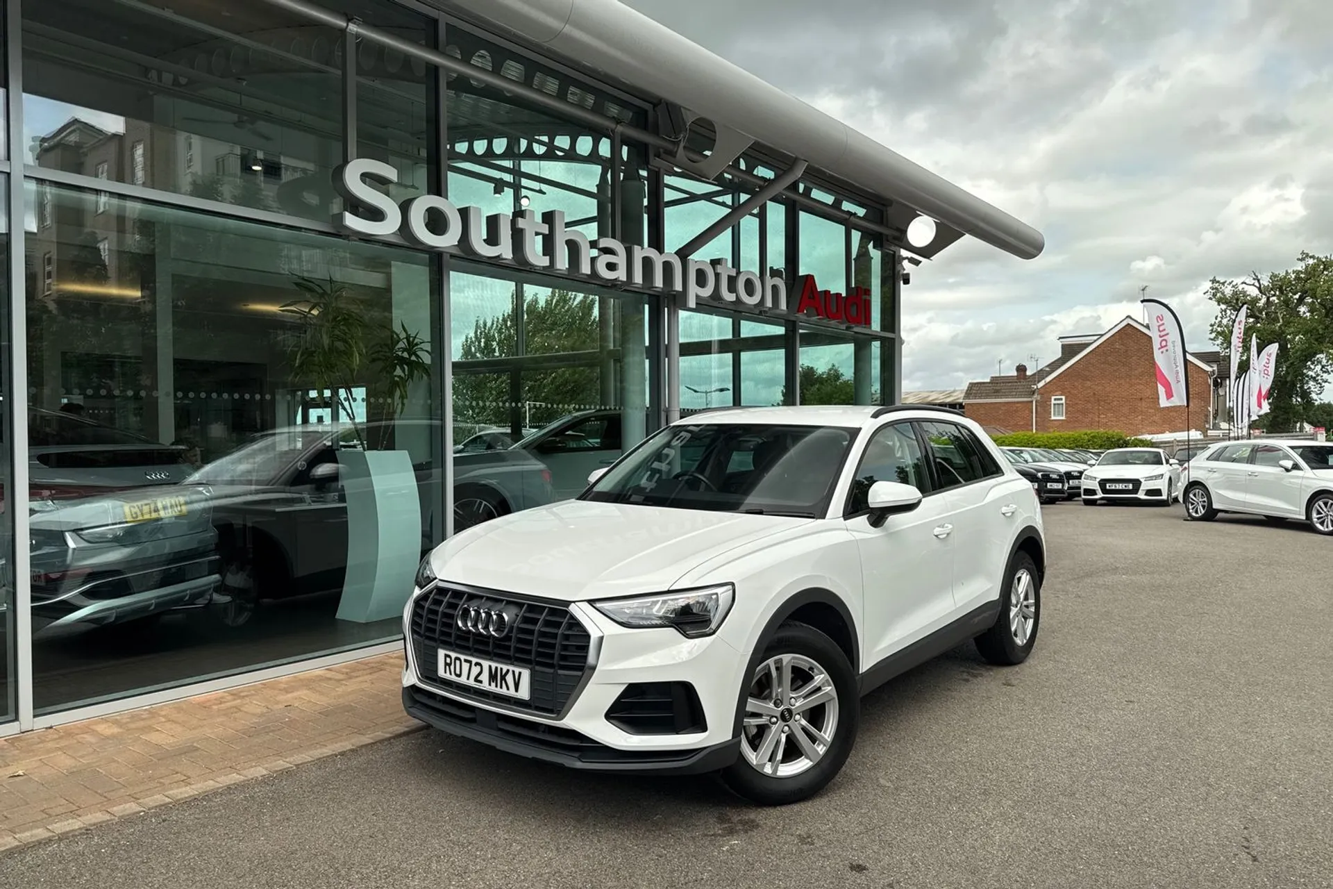 Audi Q3 thumbnail image number 9