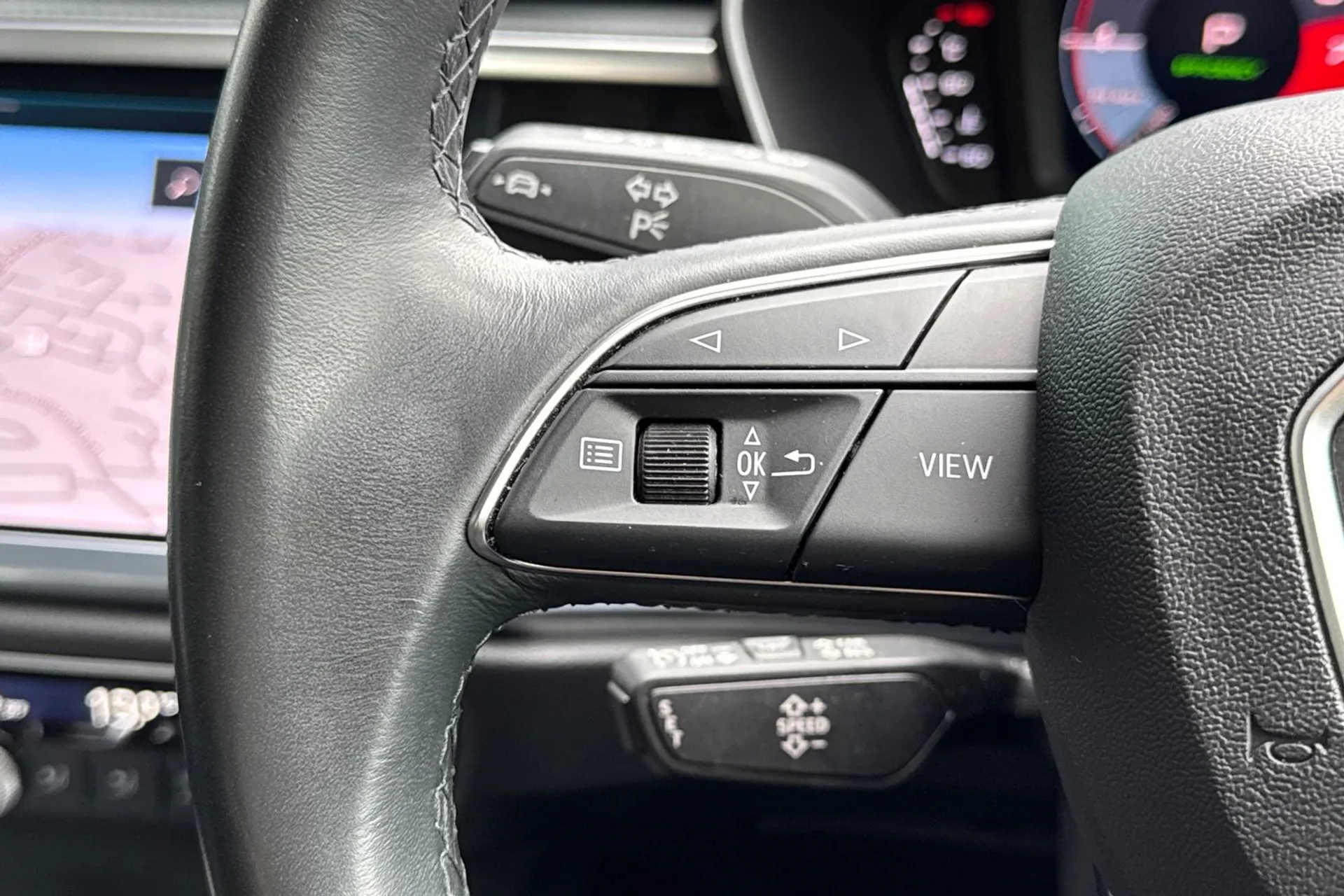 Audi Q3 thumbnail image number 56