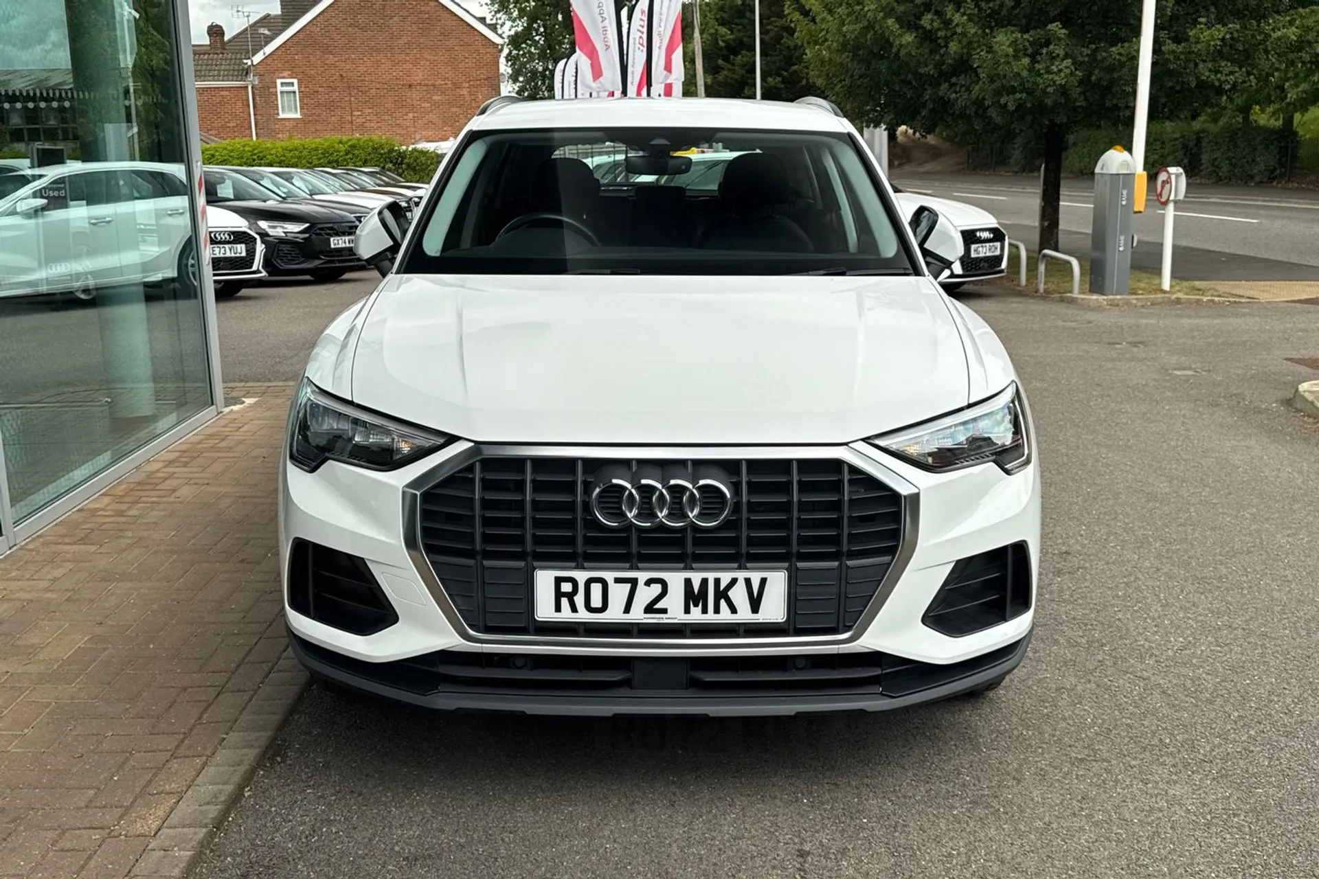 Audi Q3 thumbnail image number 10