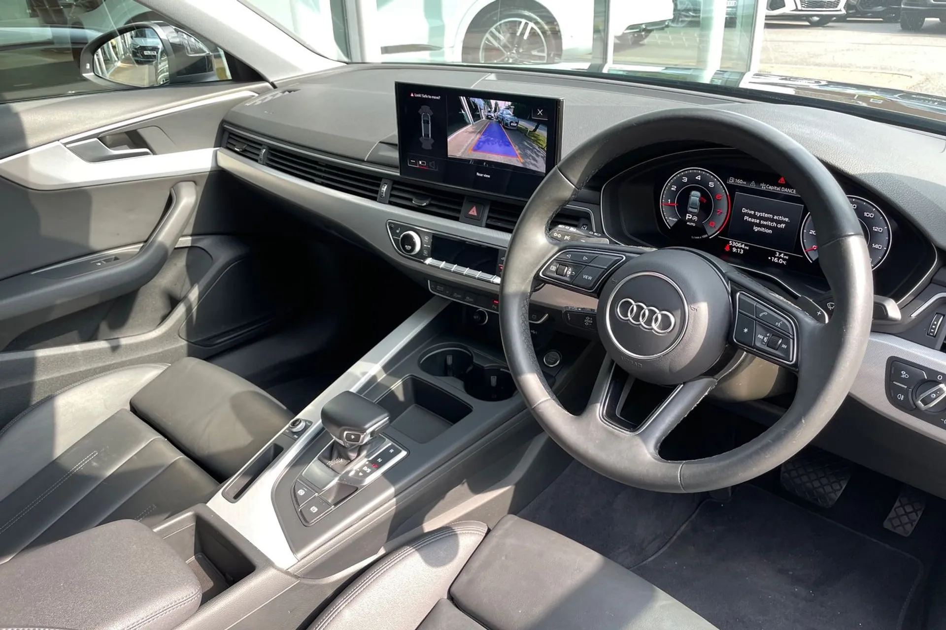 Audi A4 thumbnail image number 25