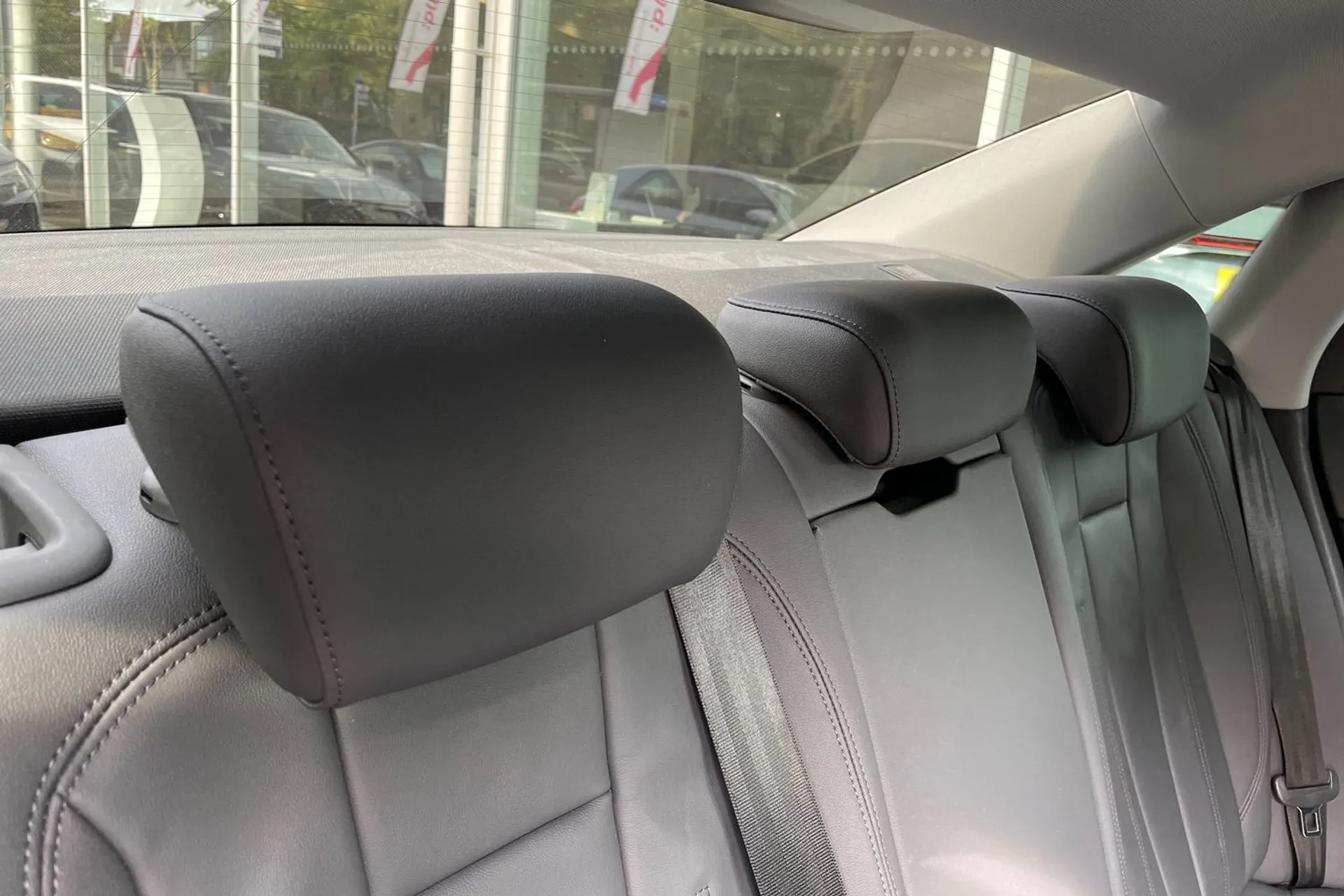 Audi A4 thumbnail image number 50