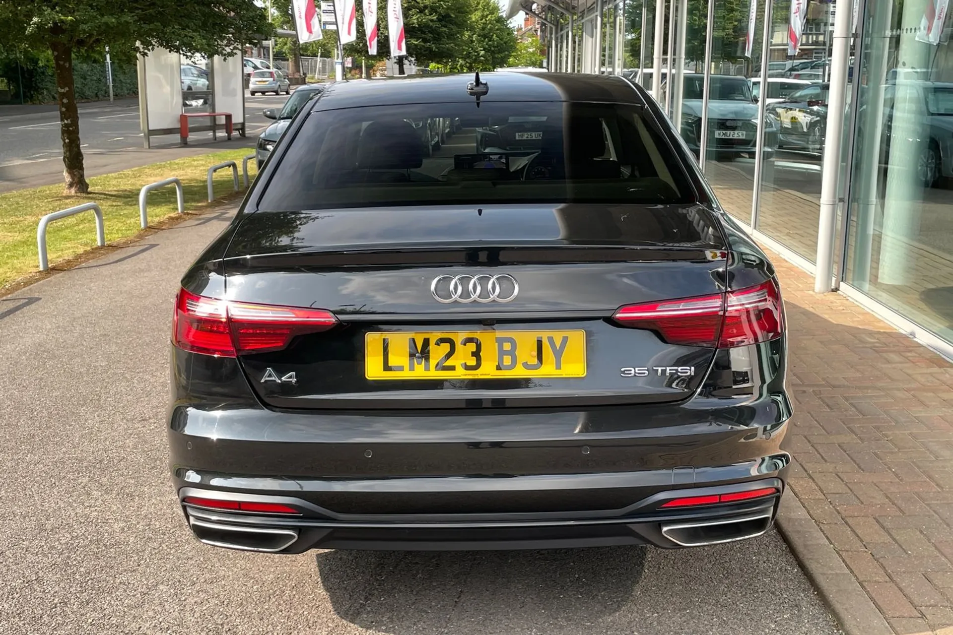 Audi A4 thumbnail image number 6