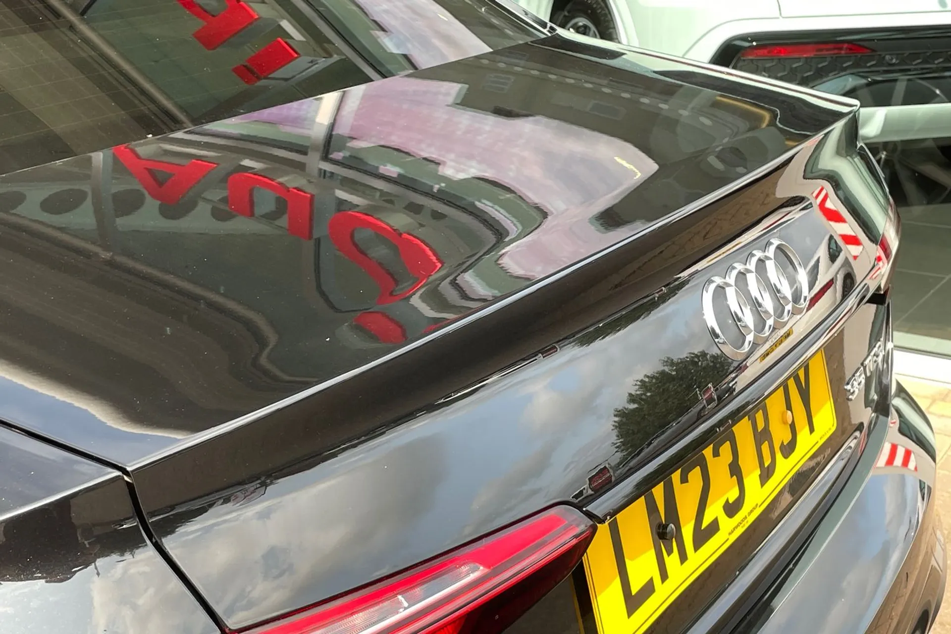 Audi A4 thumbnail image number 13