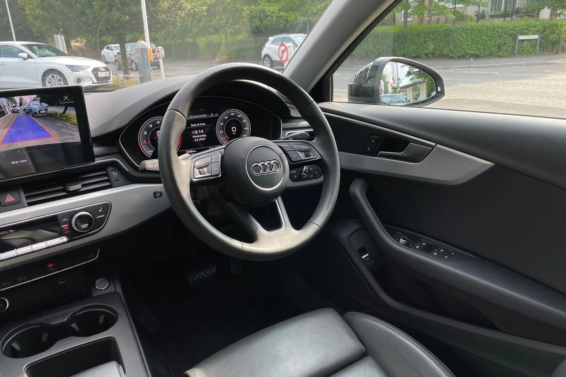 Audi A4 thumbnail image number 32