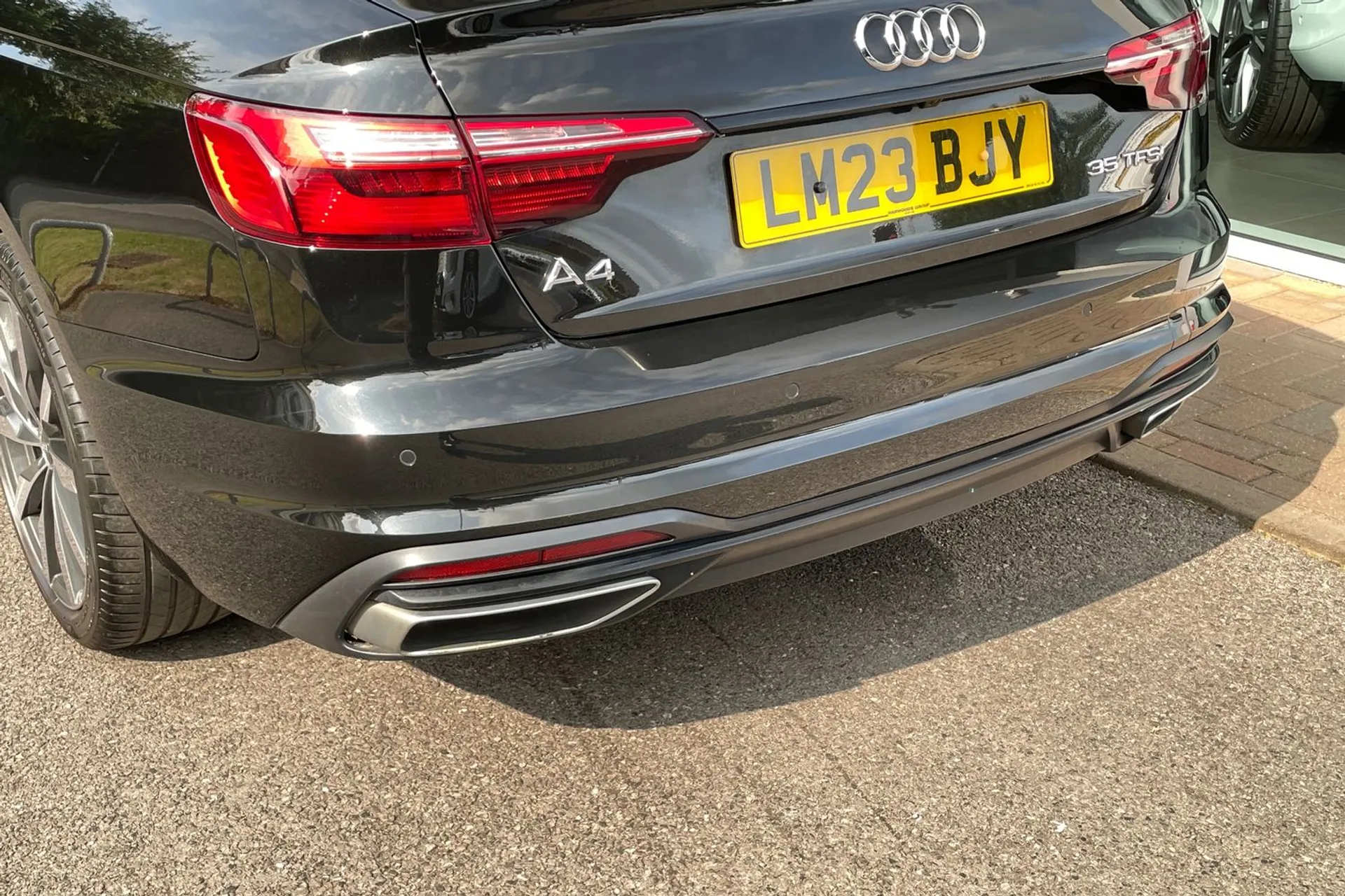 Audi A4 thumbnail image number 16