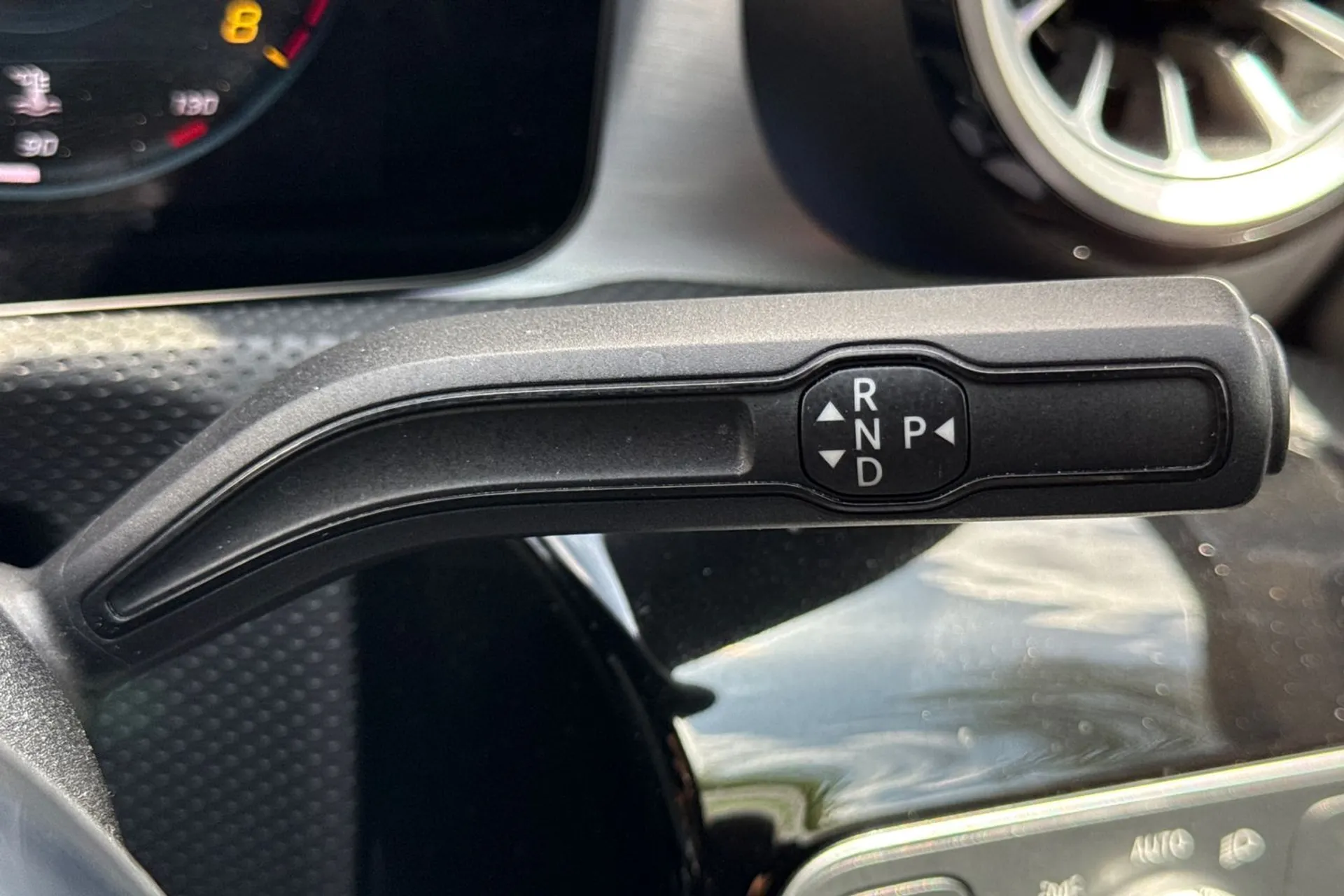 MERCEDES-BENZ CLA thumbnail image number 47