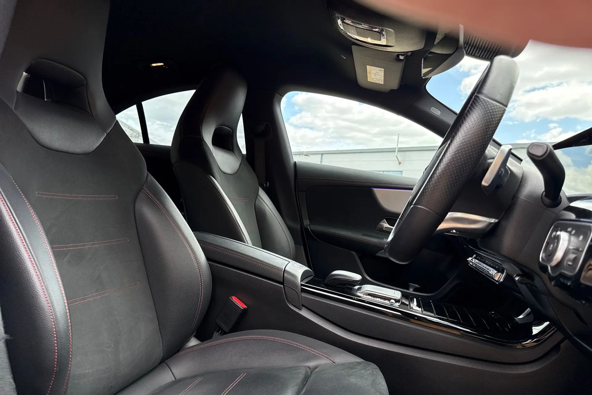 MERCEDES-BENZ CLA thumbnail image number 27