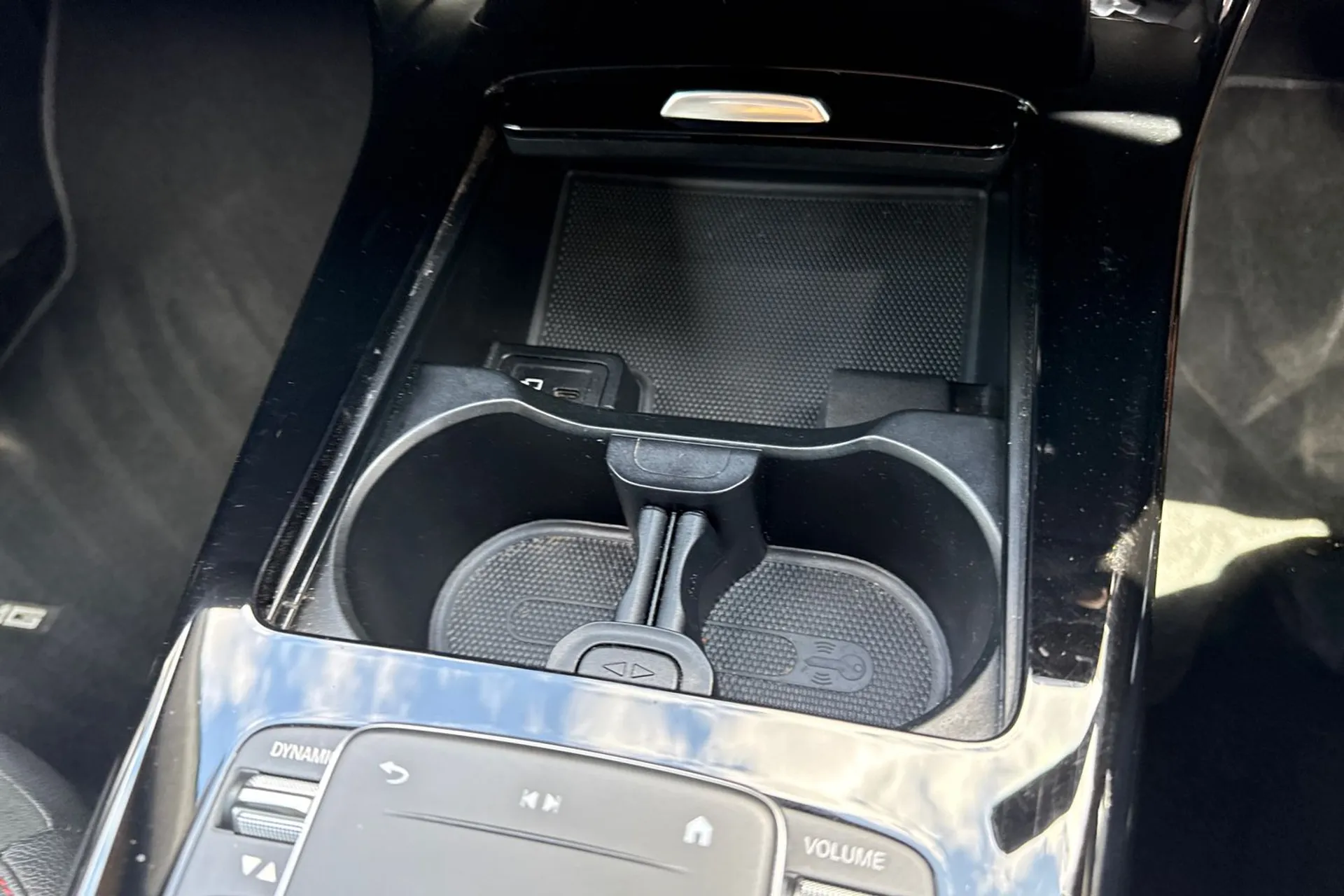 MERCEDES-BENZ CLA thumbnail image number 48