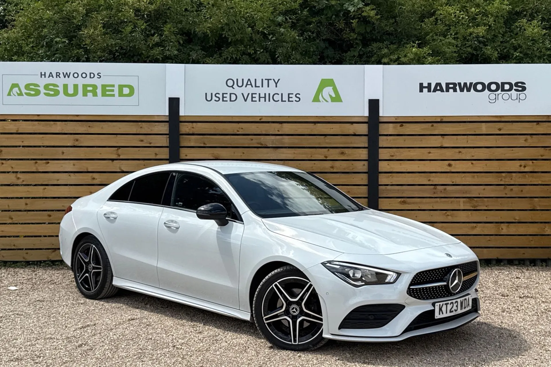 MERCEDES-BENZ CLA focused image