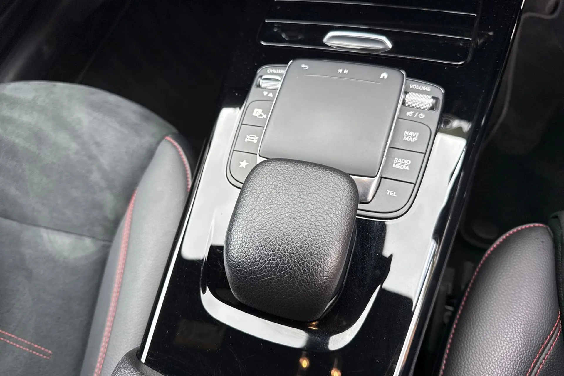 MERCEDES-BENZ CLA thumbnail image number 54
