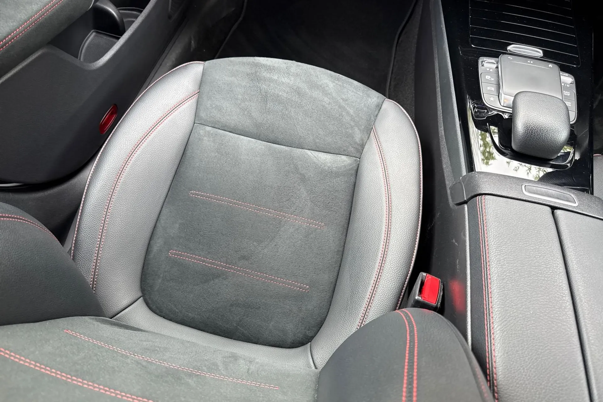 MERCEDES-BENZ CLA thumbnail image number 34