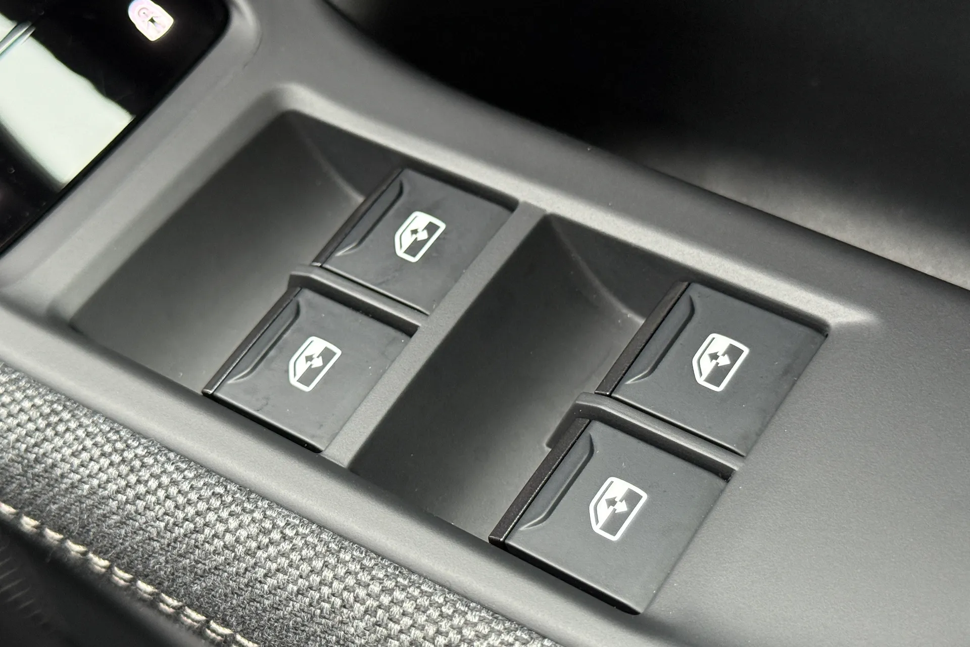 Audi A6 thumbnail image number 22