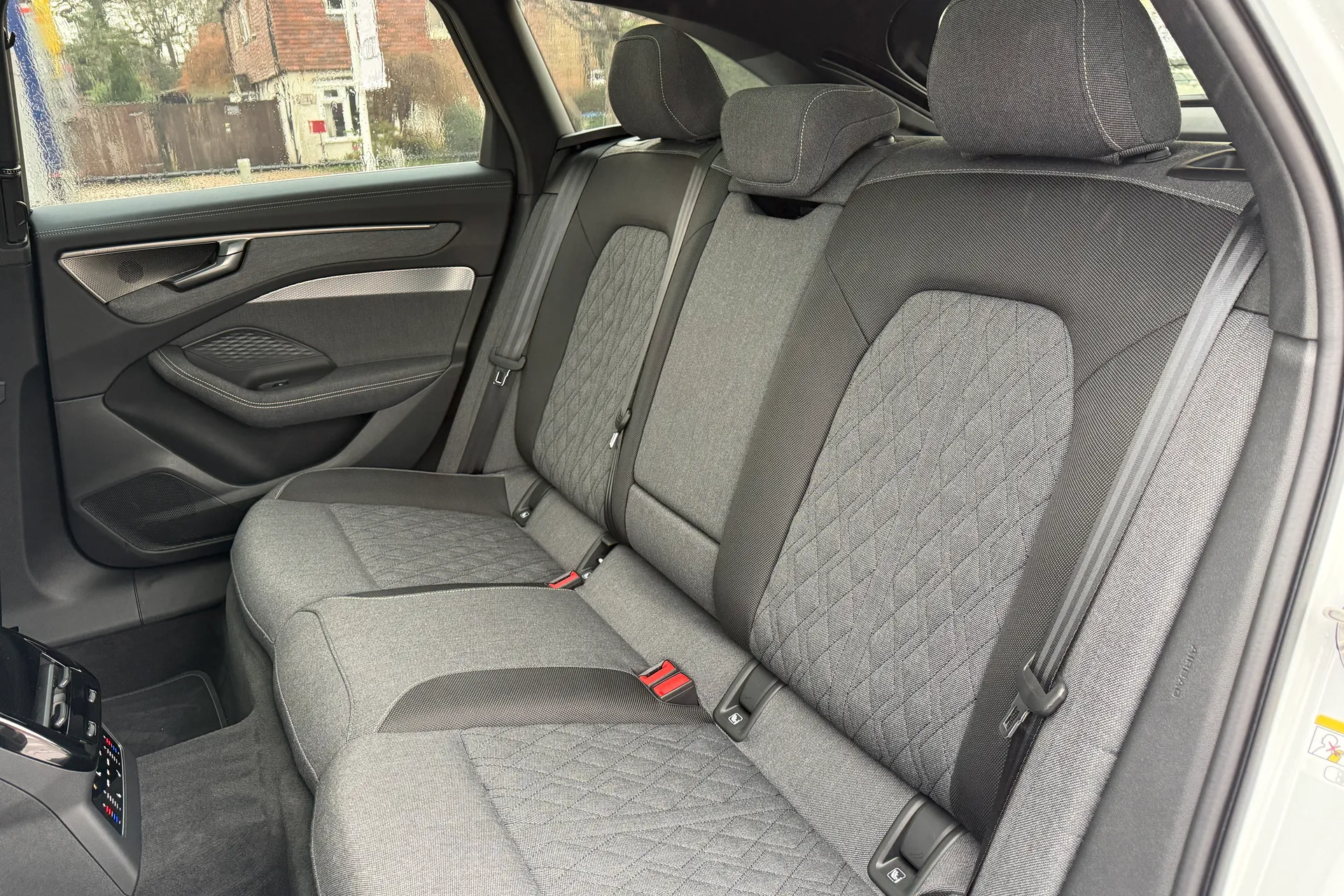 Audi A6 thumbnail image number 49