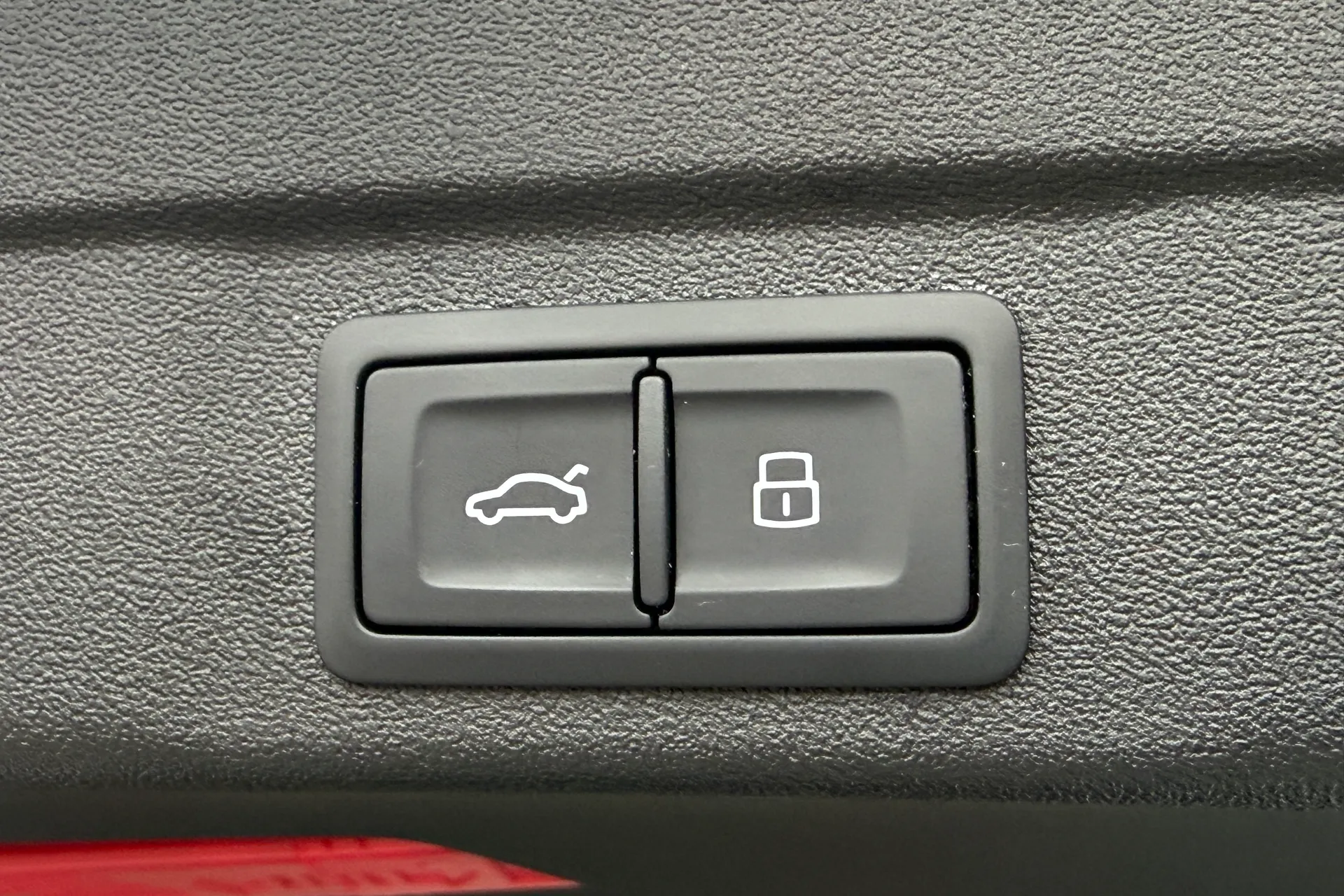 Audi A6 thumbnail image number 43