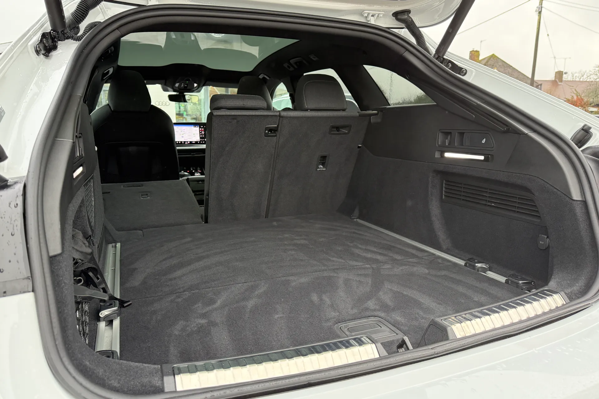 Audi A6 thumbnail image number 41