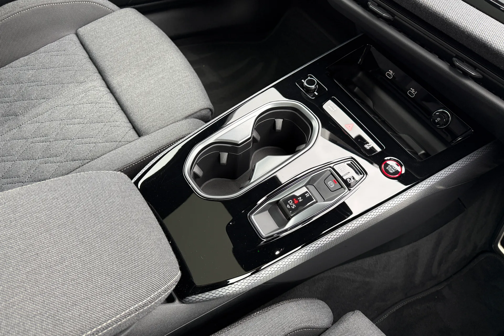 Audi A6 thumbnail image number 46