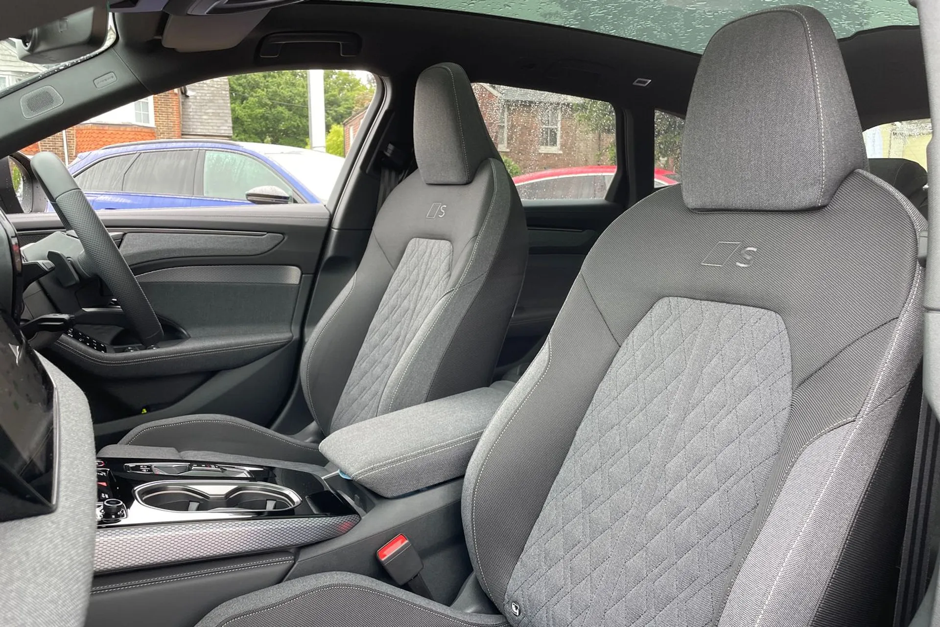Audi A6 thumbnail image number 34