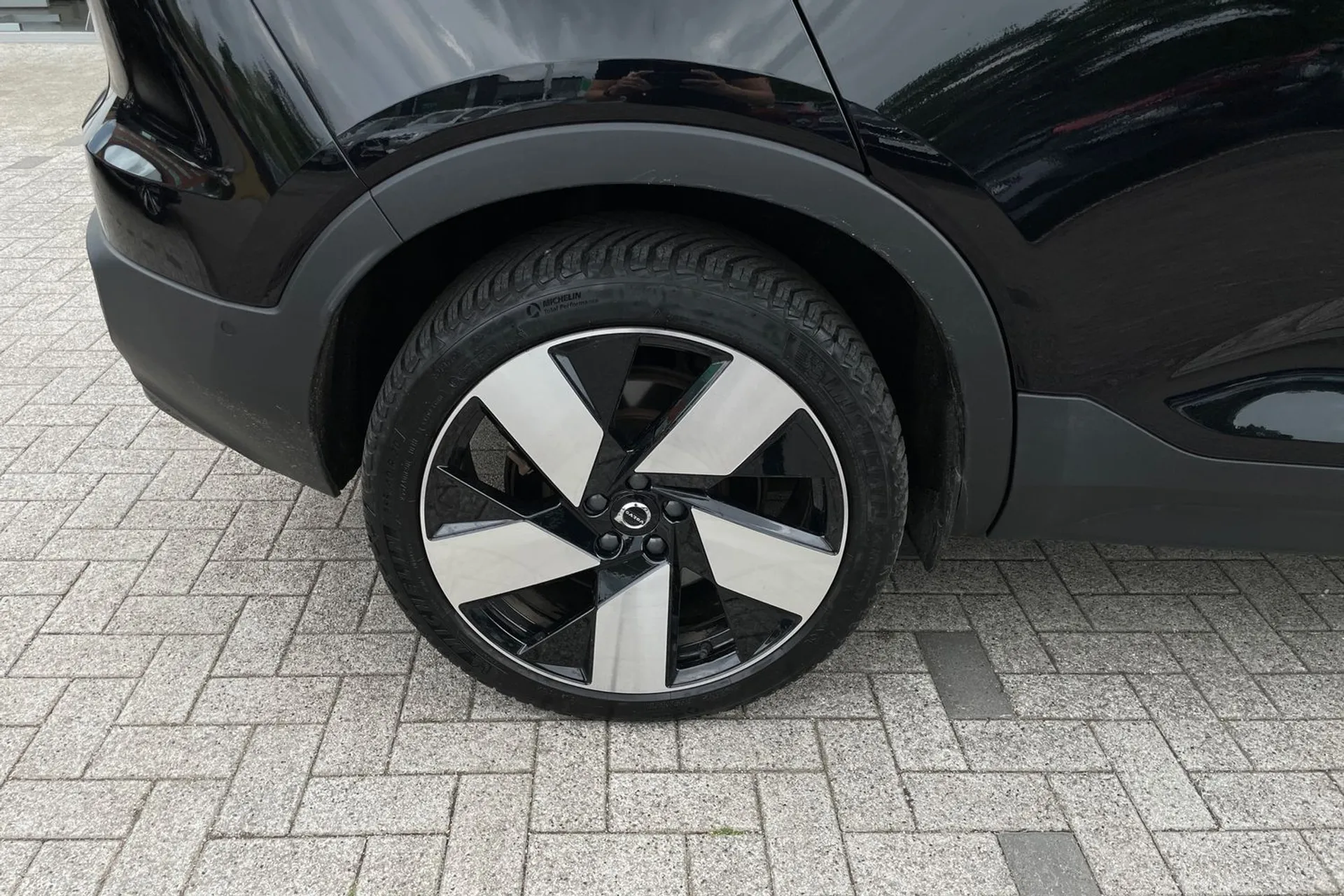 Volvo XC40 thumbnail image number 13
