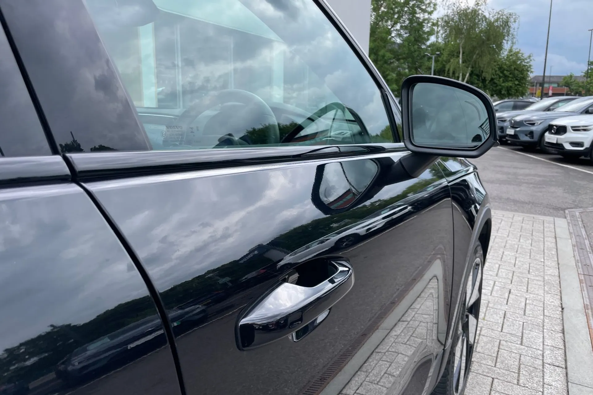 Volvo XC40 thumbnail image number 16