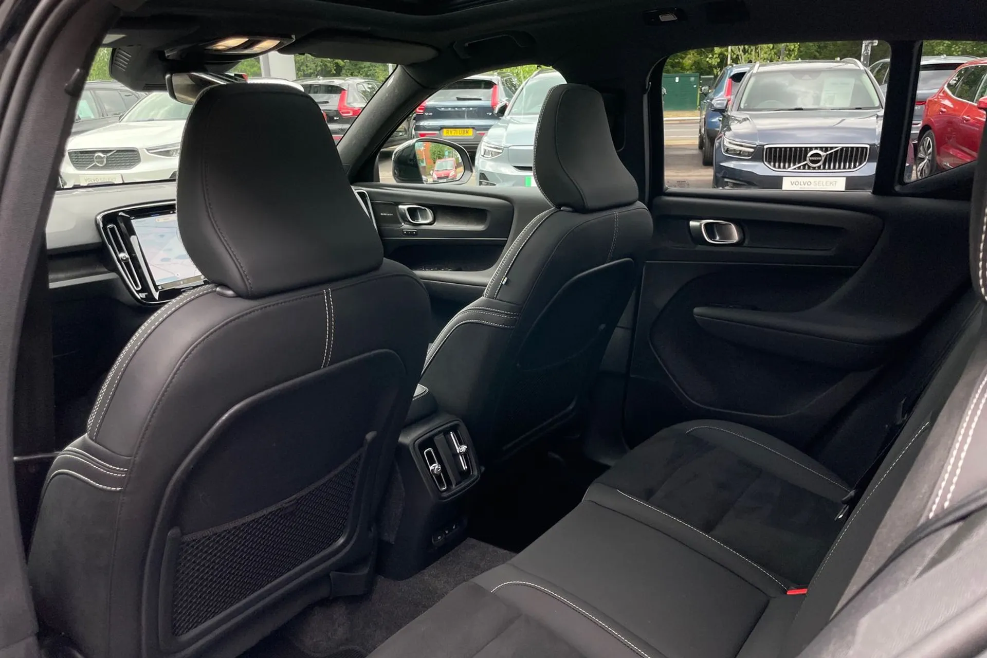 Volvo XC40 thumbnail image number 30