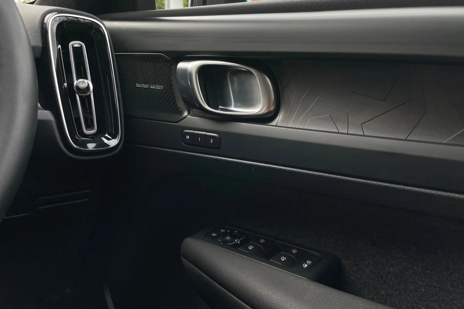 Volvo XC40 thumbnail image number 42