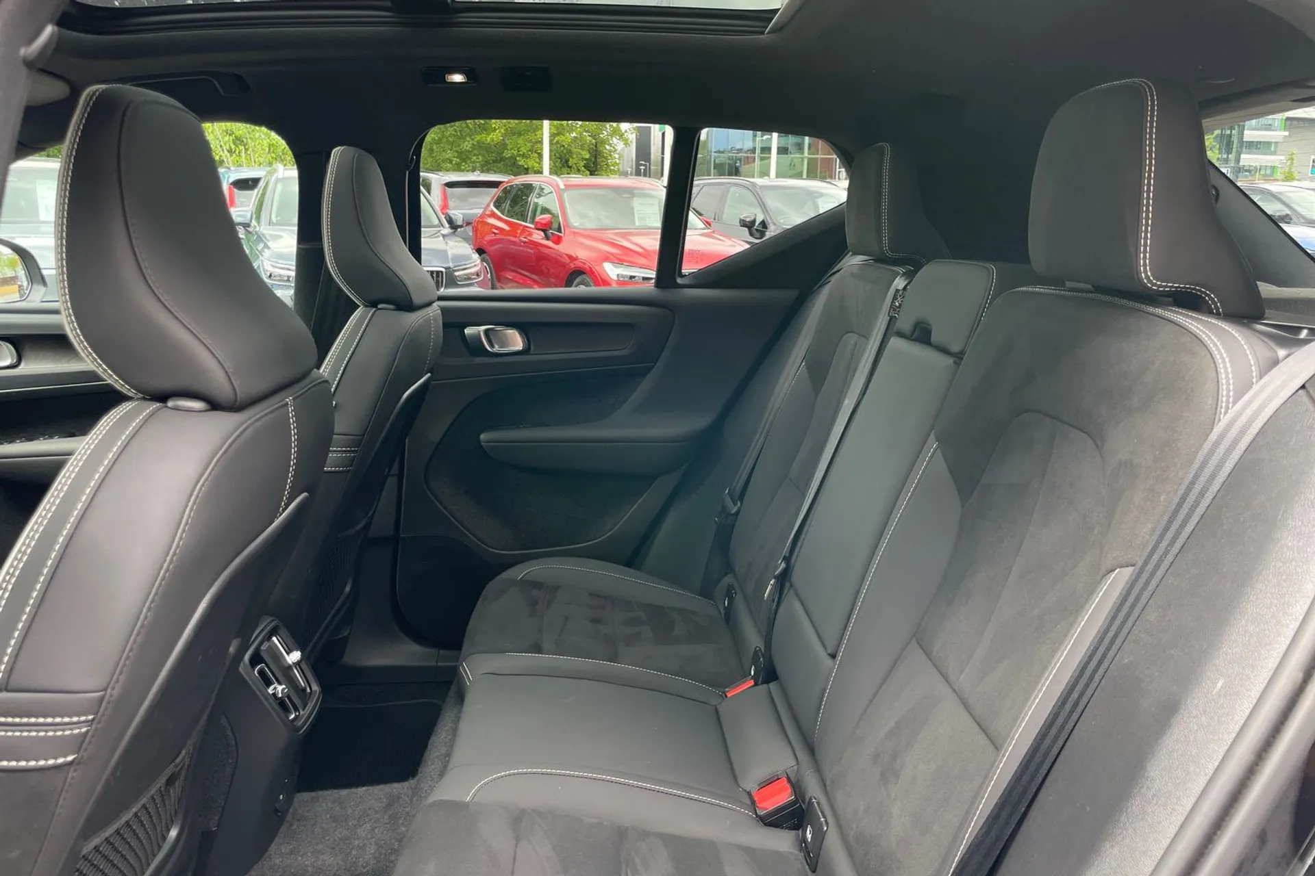 Volvo XC40 thumbnail image number 29