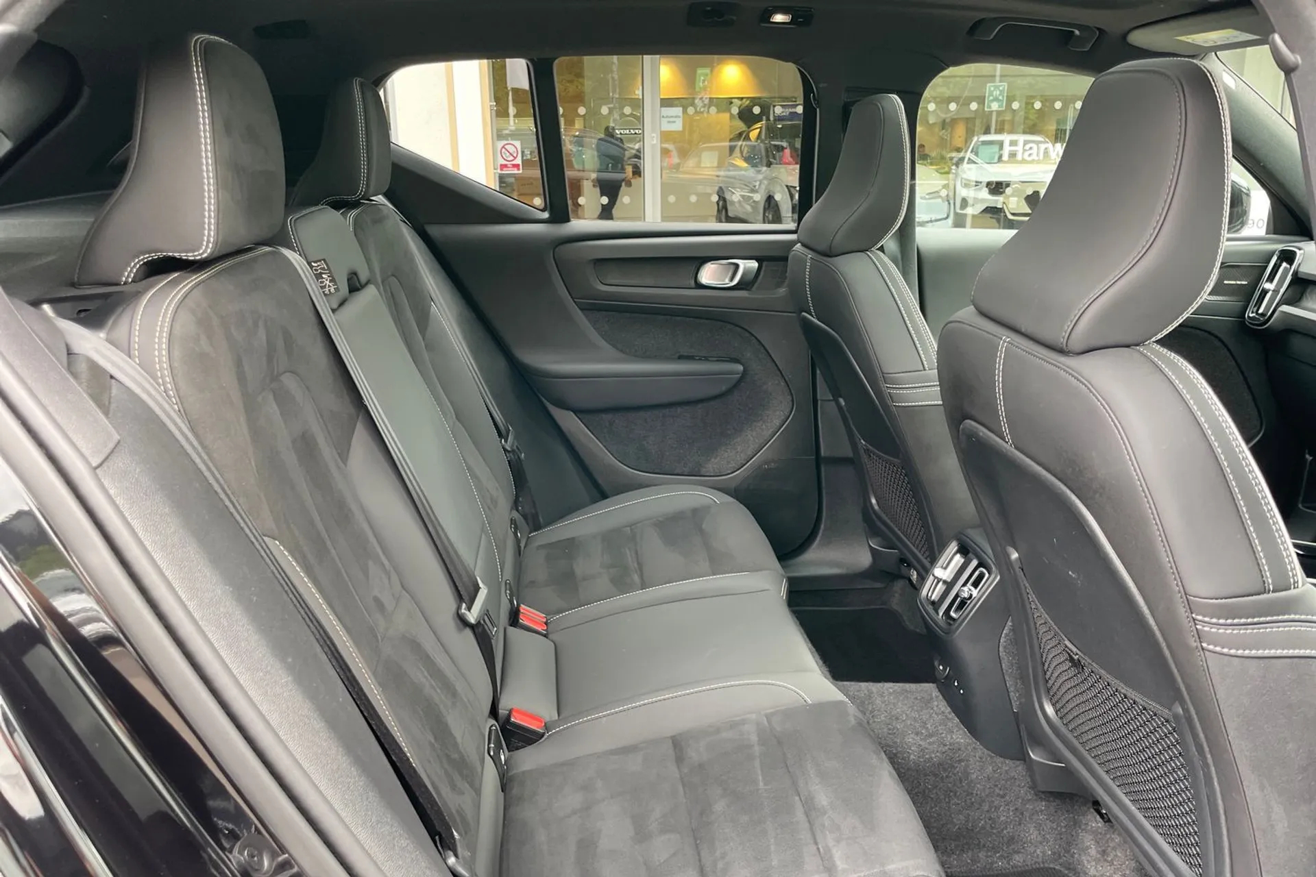 Volvo XC40 thumbnail image number 22