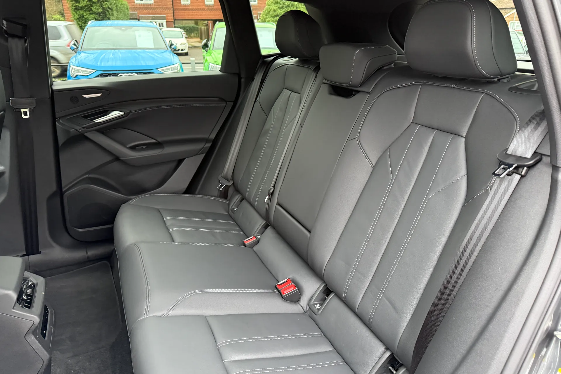 Audi Q6 thumbnail image number 41