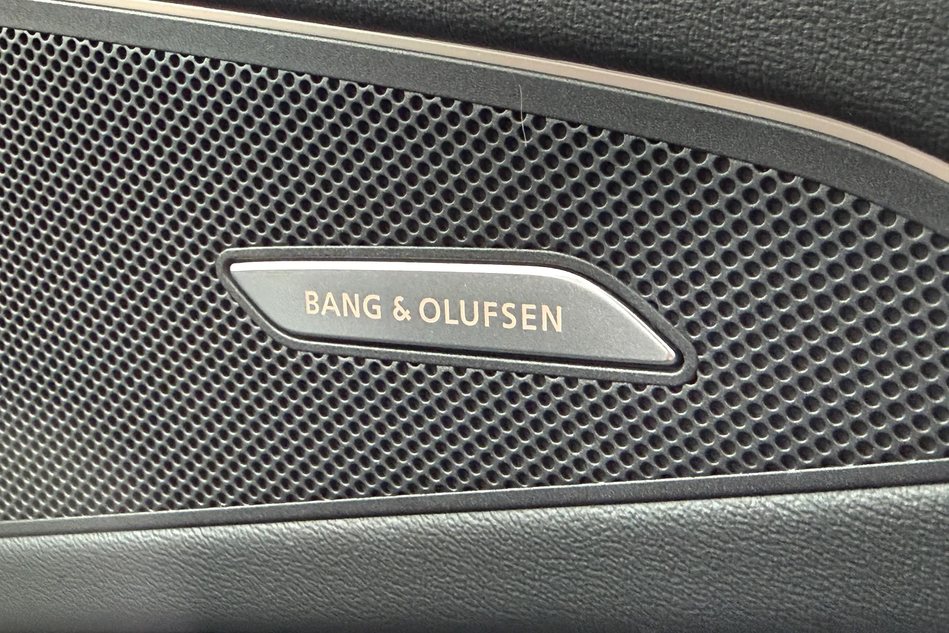 Audi Q6 thumbnail image number 14