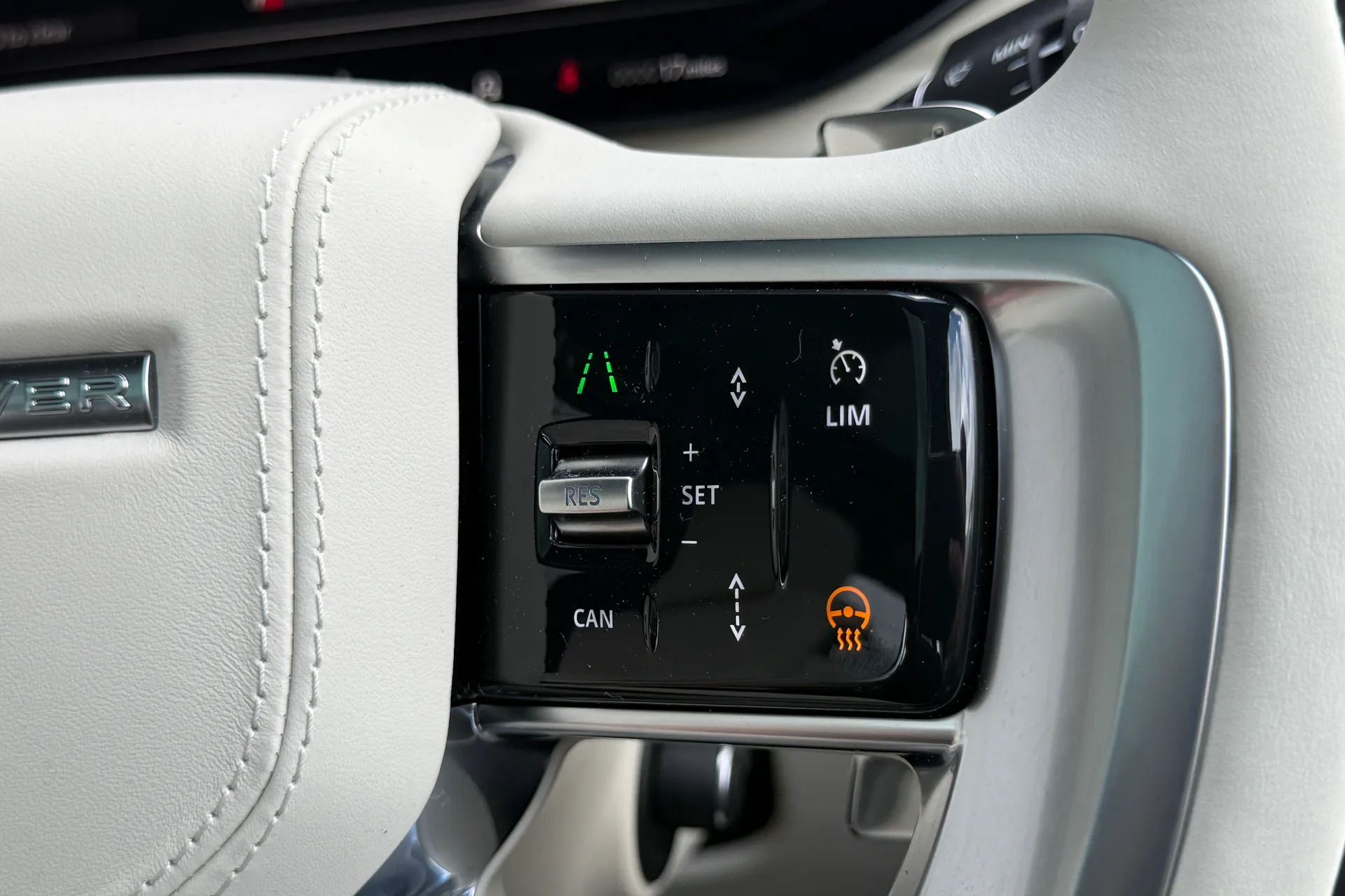 LAND ROVER RANGE ROVER thumbnail image number 38