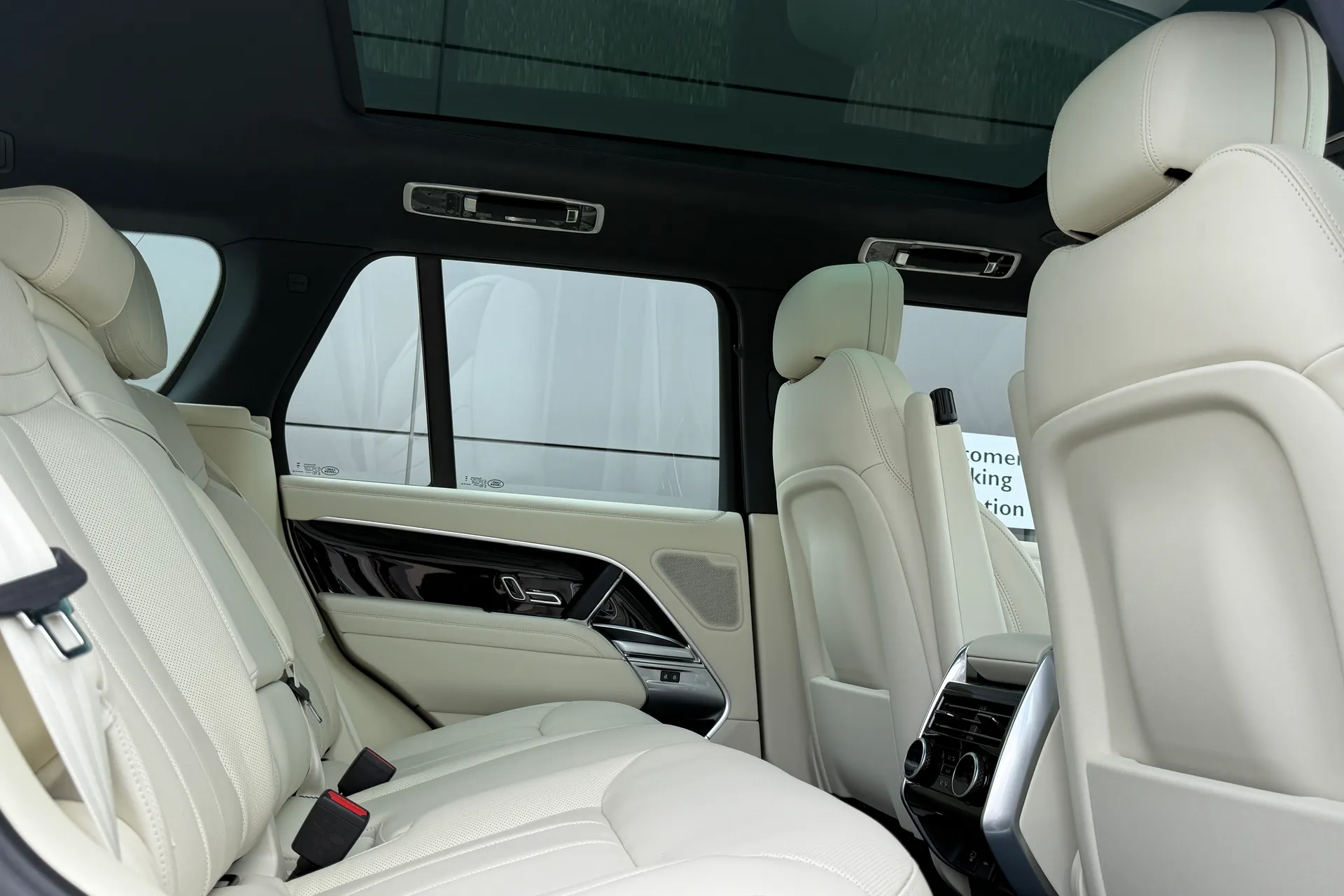 LAND ROVER RANGE ROVER thumbnail image number 44
