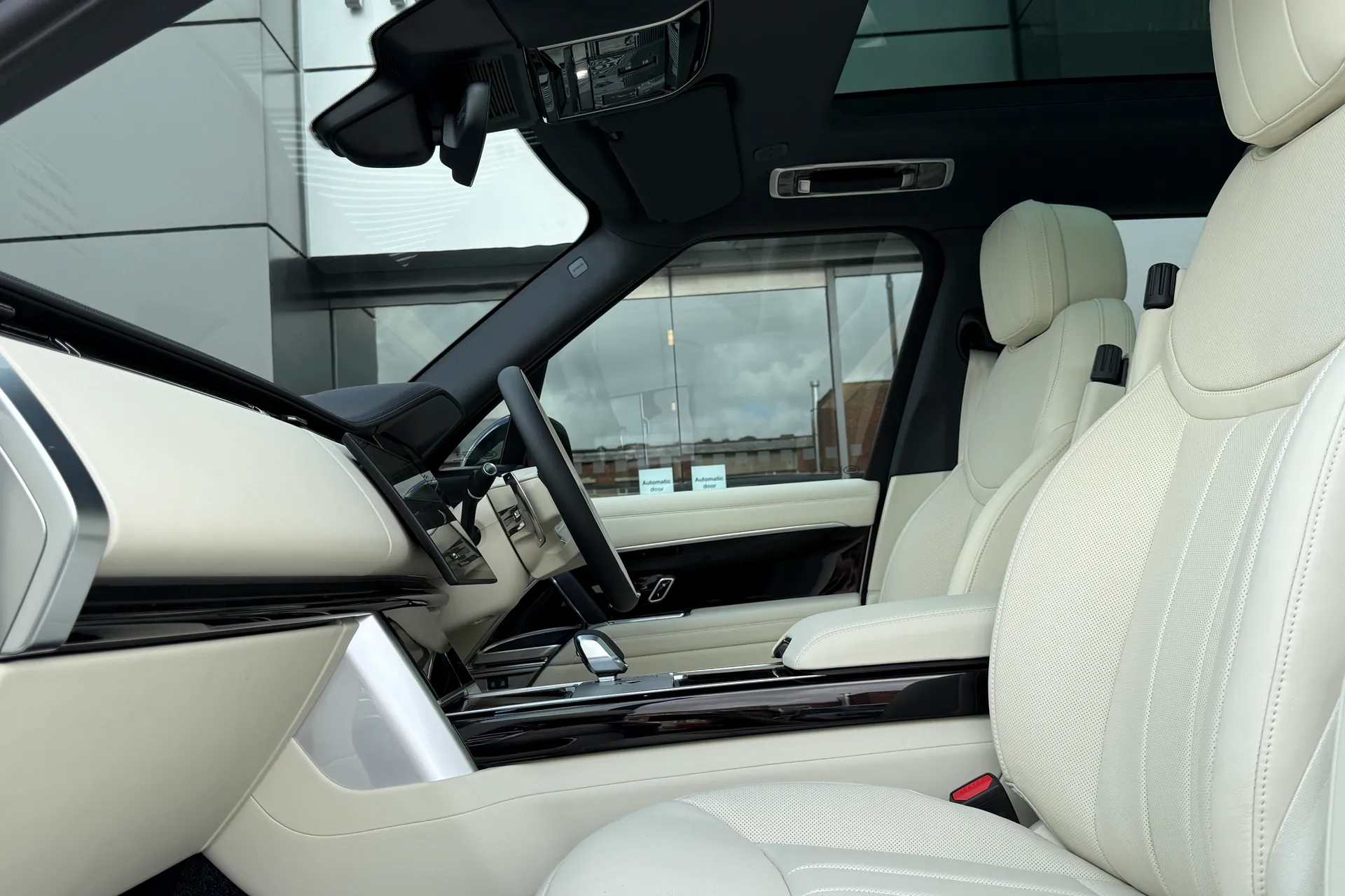 LAND ROVER RANGE ROVER thumbnail image number 50