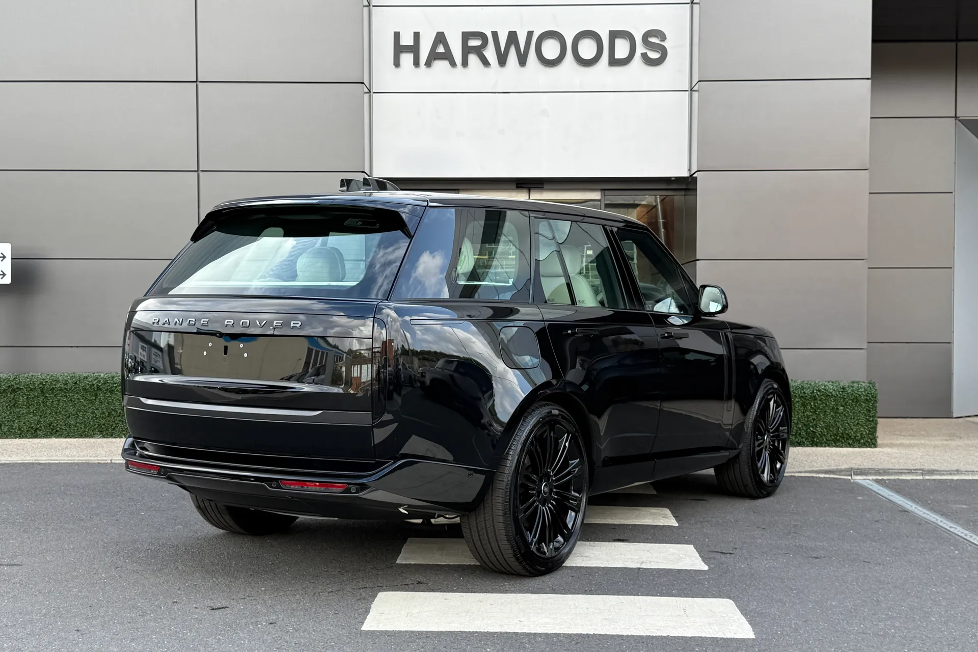 LAND ROVER RANGE ROVER thumbnail image number 6