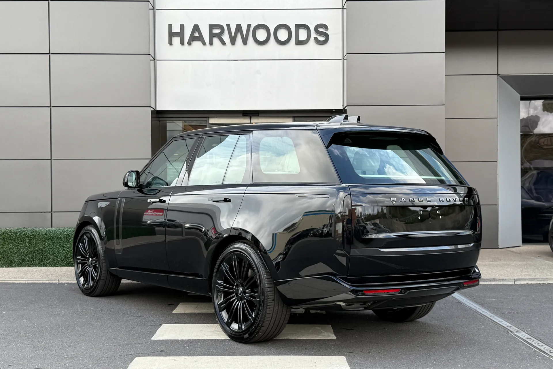 LAND ROVER RANGE ROVER thumbnail image number 10