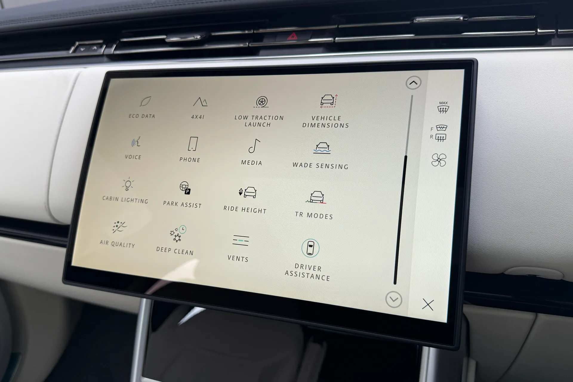 LAND ROVER RANGE ROVER thumbnail image number 63