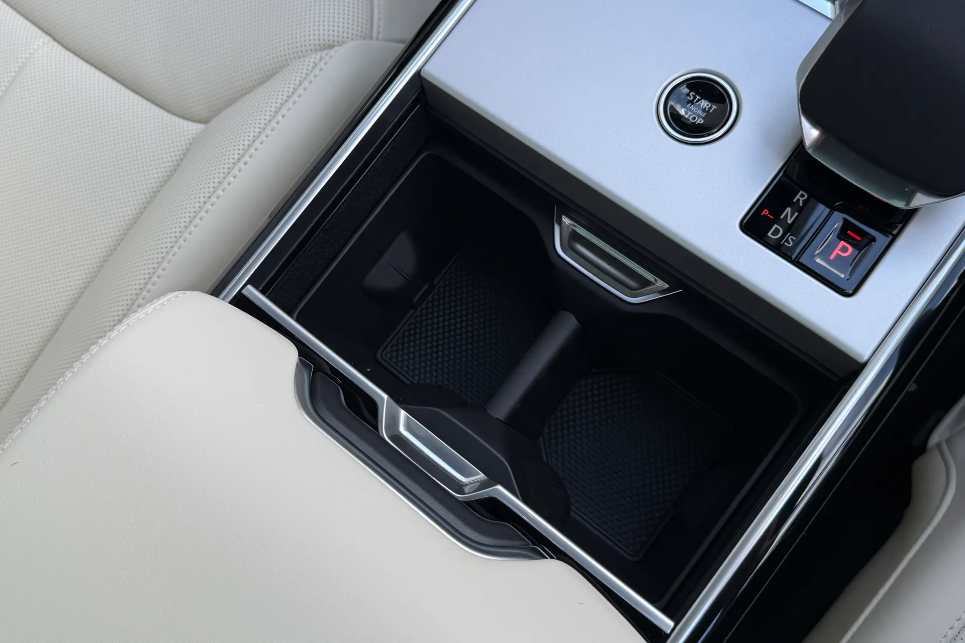 LAND ROVER RANGE ROVER thumbnail image number 42