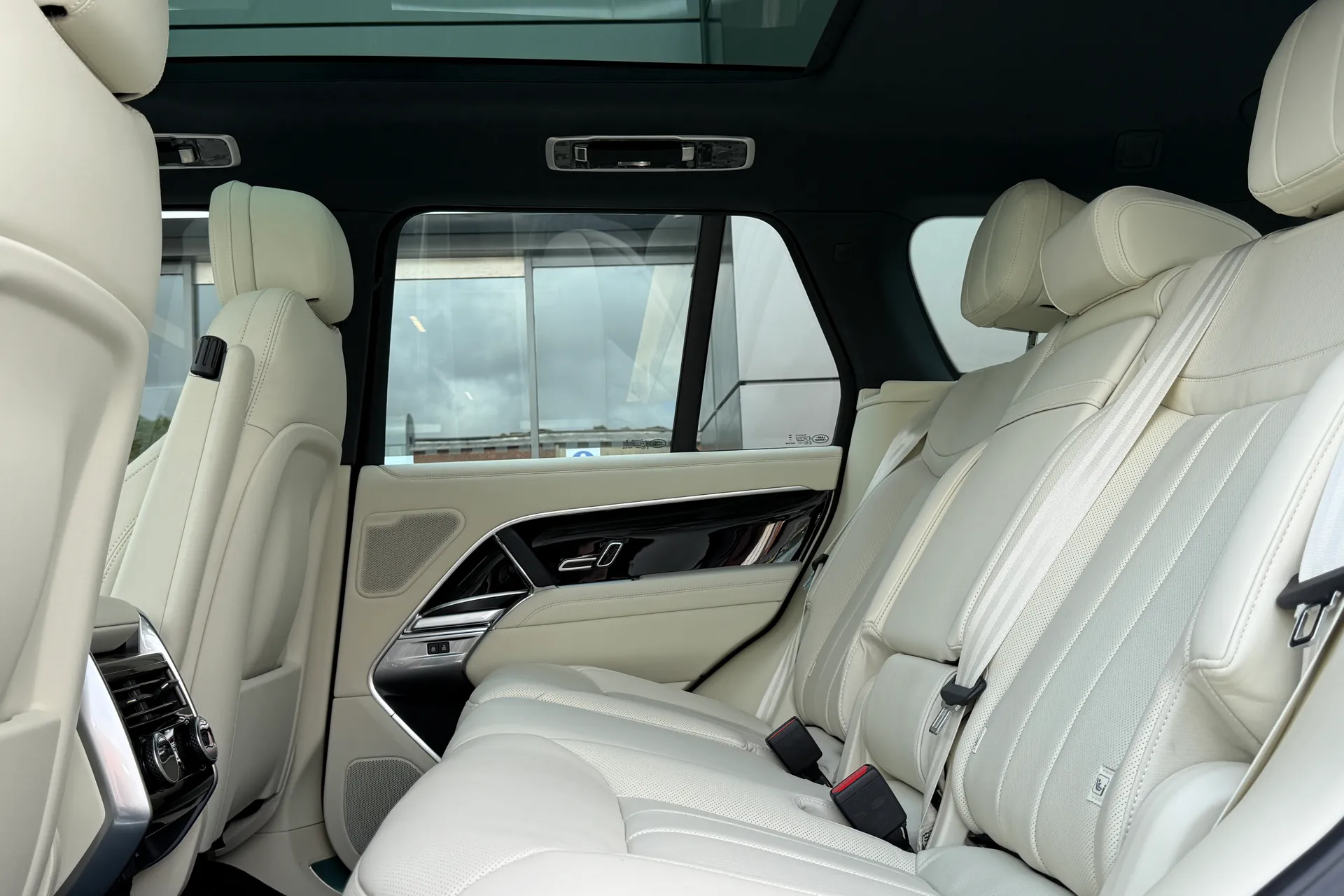 LAND ROVER RANGE ROVER thumbnail image number 53