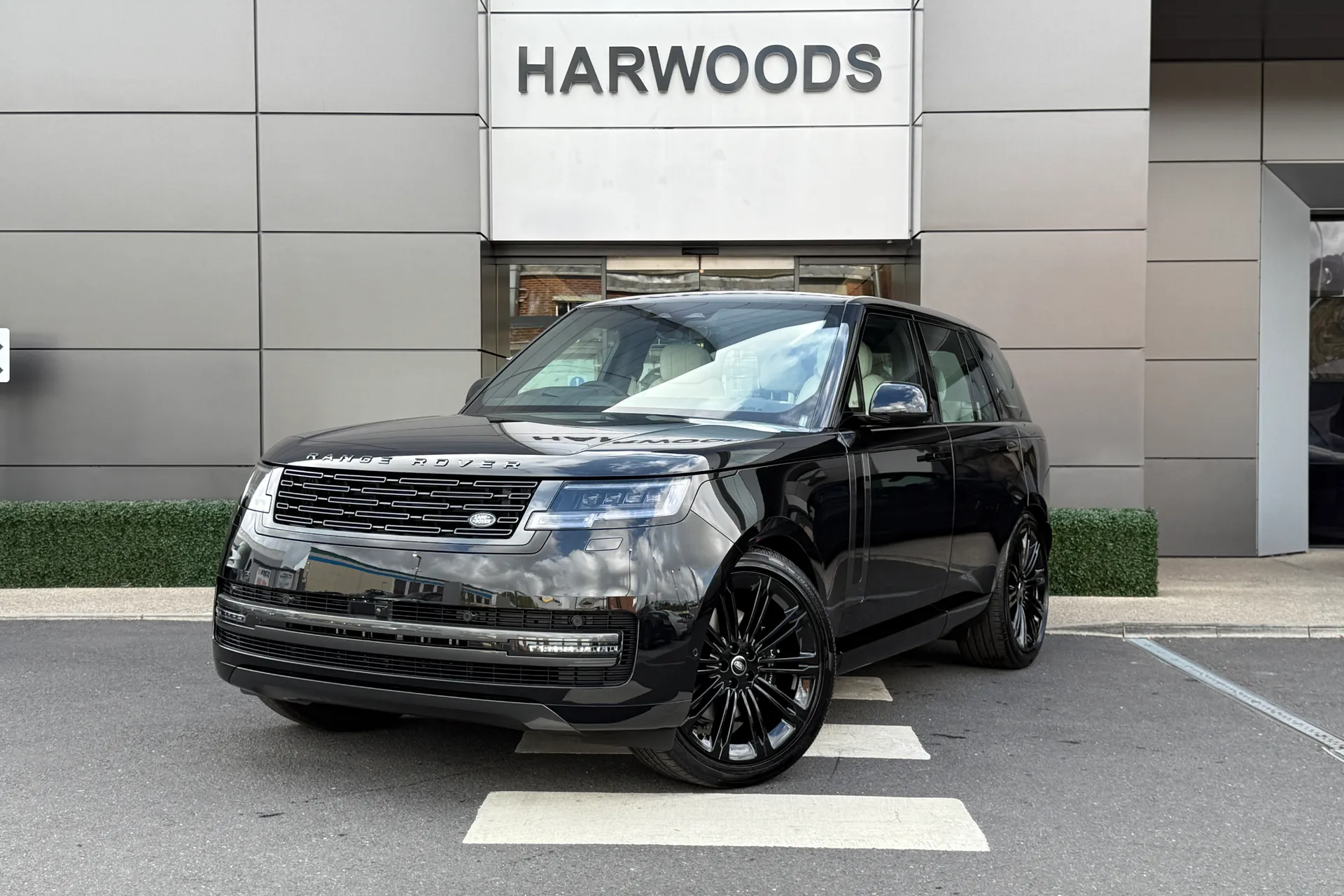 LAND ROVER RANGE ROVER thumbnail image number 4