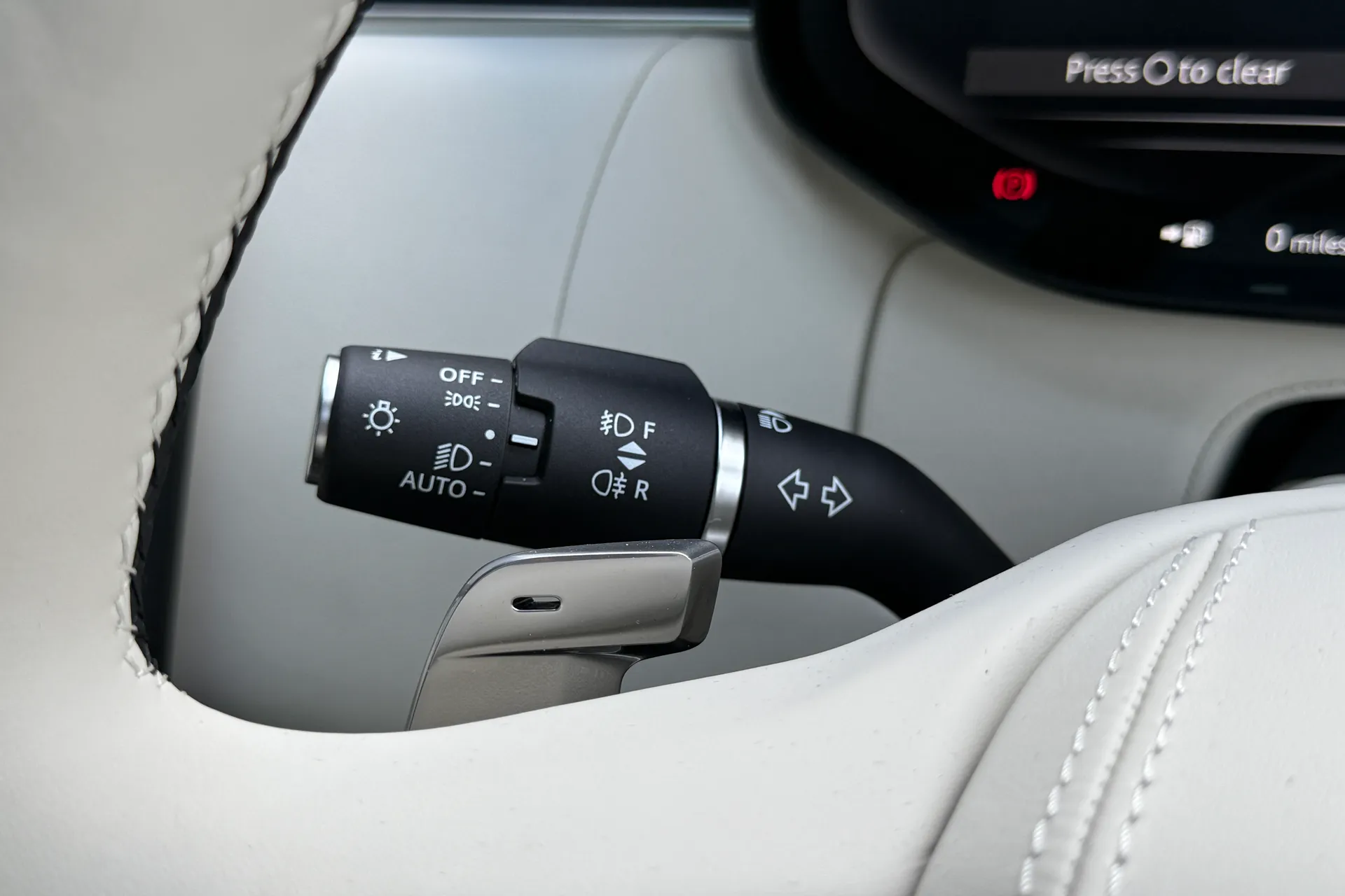 LAND ROVER RANGE ROVER thumbnail image number 40
