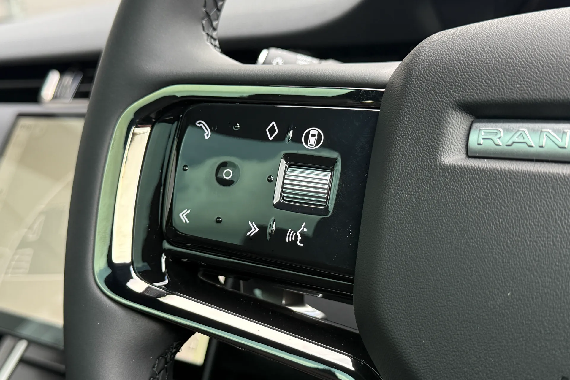 LAND ROVER RANGE ROVER EVOQUE thumbnail image number 55