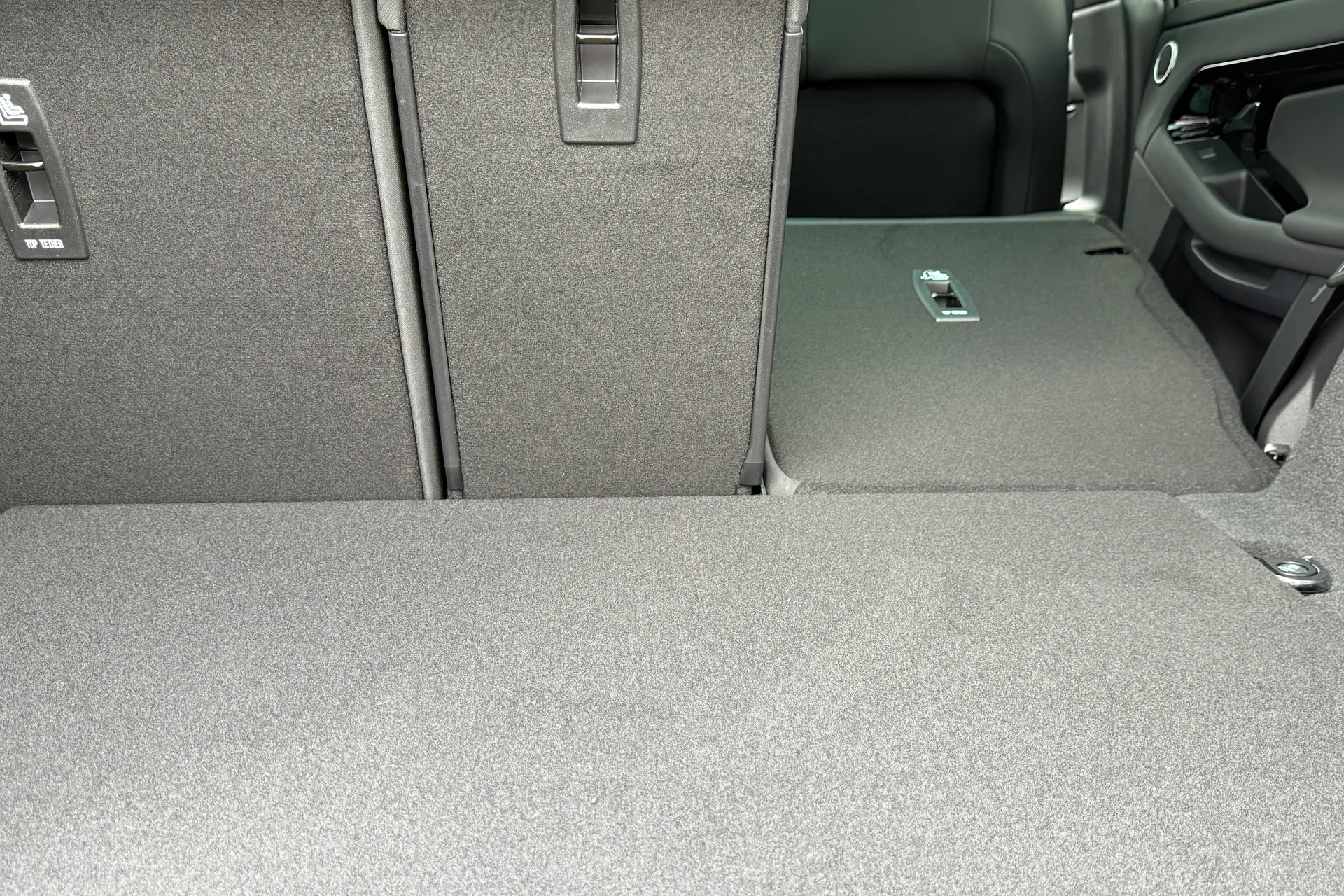 LAND ROVER RANGE ROVER EVOQUE thumbnail image number 35