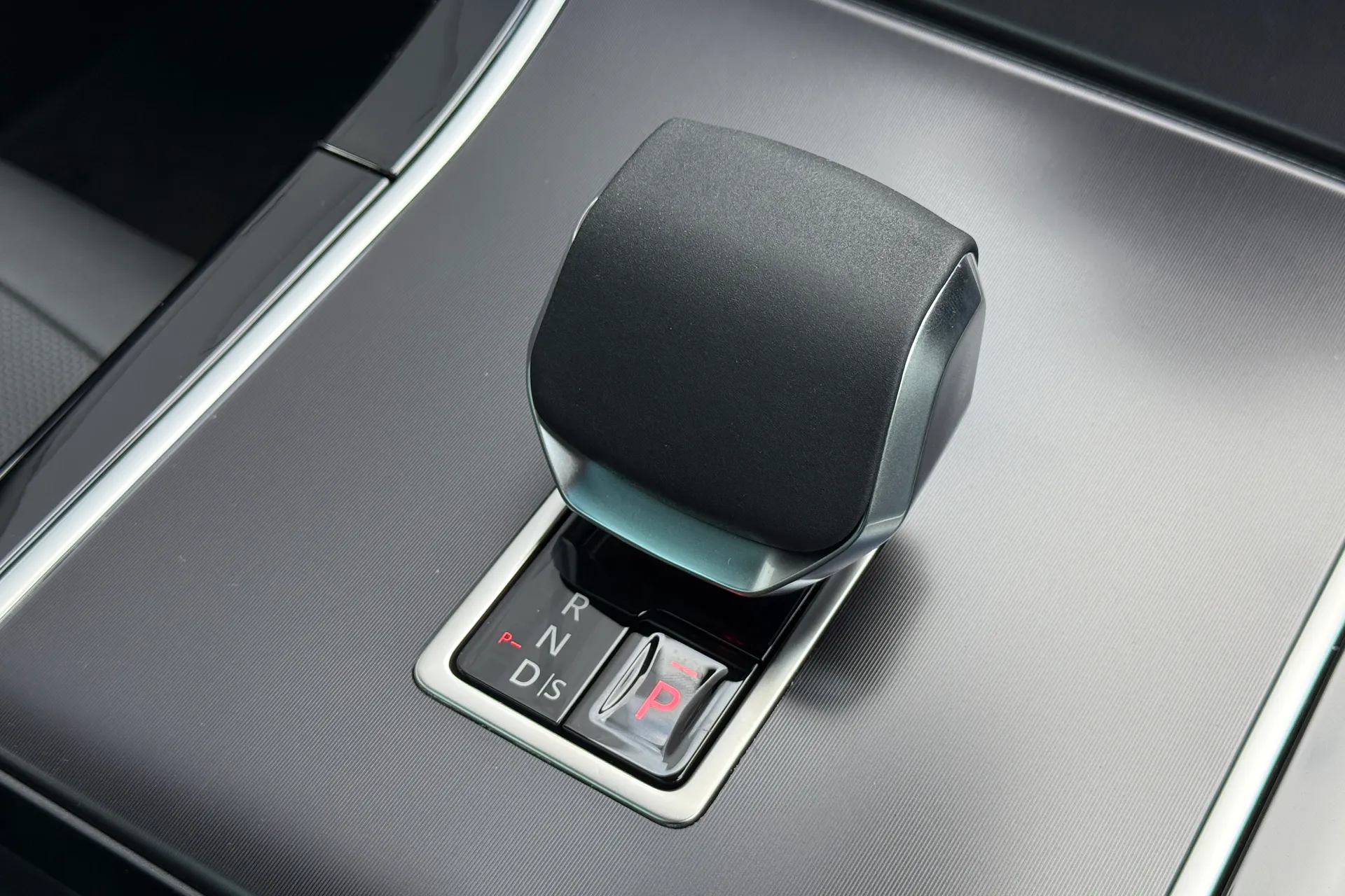 LAND ROVER RANGE ROVER EVOQUE thumbnail image number 52