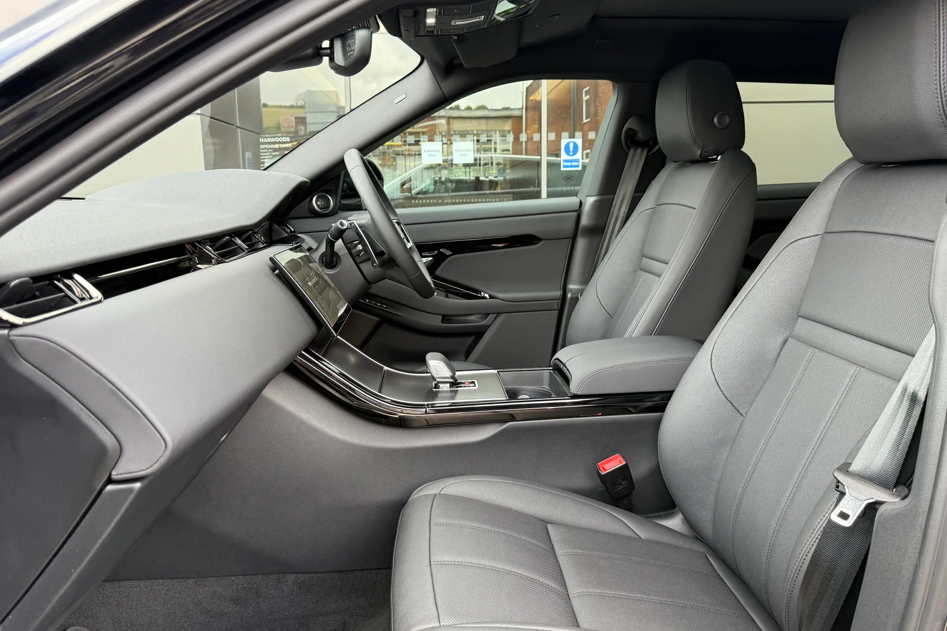 LAND ROVER RANGE ROVER EVOQUE thumbnail image number 37