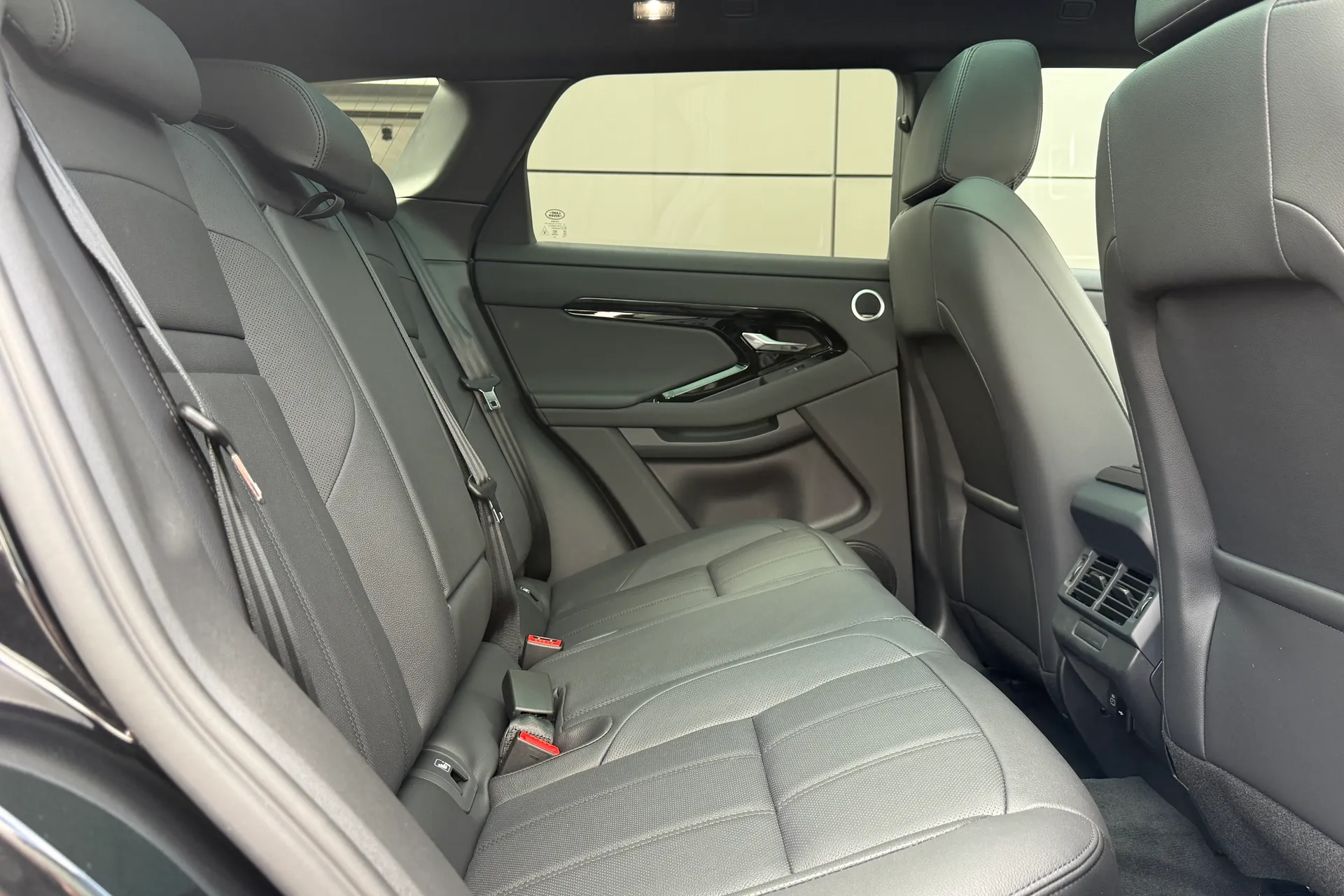 LAND ROVER RANGE ROVER EVOQUE thumbnail image number 22