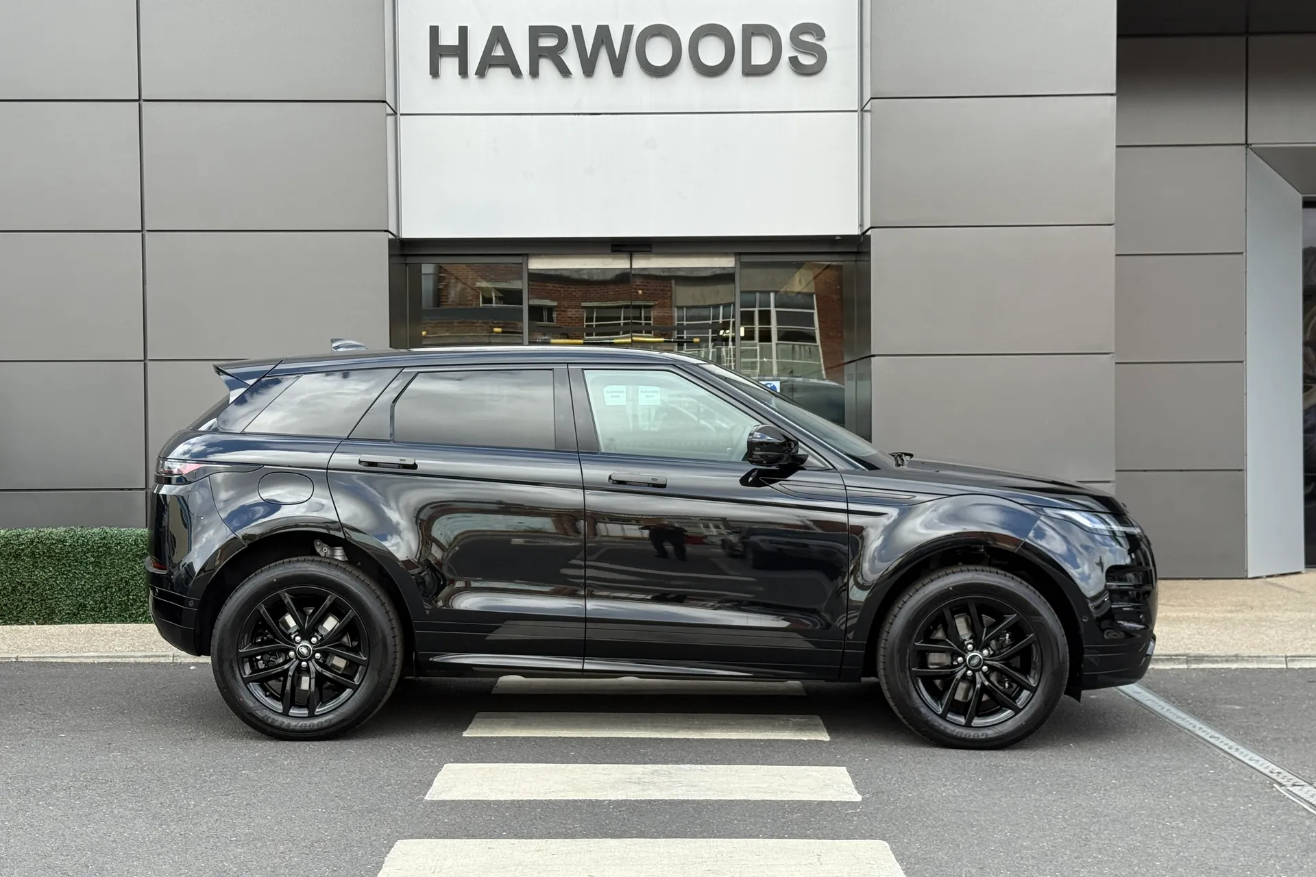 LAND ROVER RANGE ROVER EVOQUE thumbnail image number 2