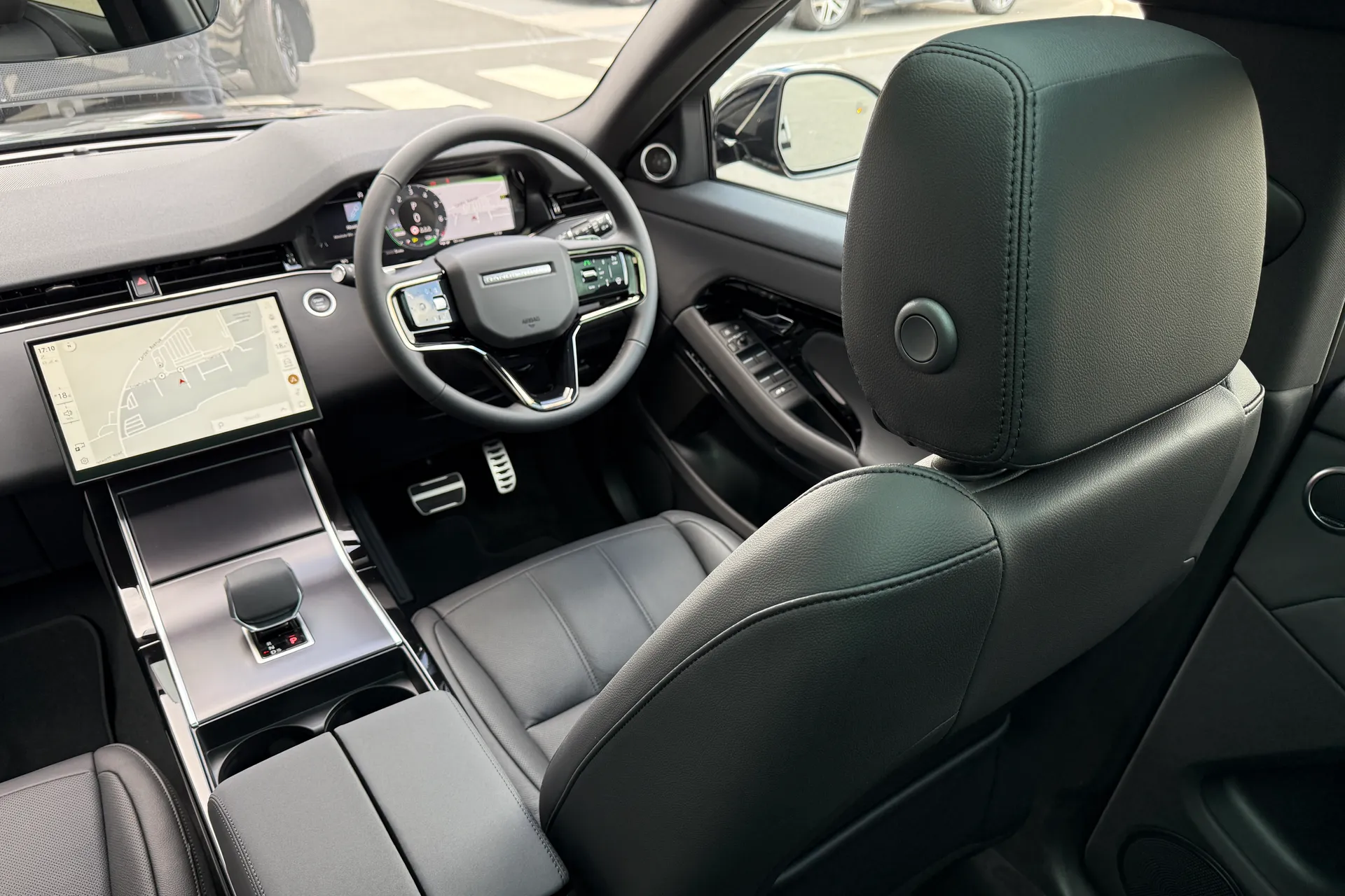 LAND ROVER RANGE ROVER EVOQUE thumbnail image number 51
