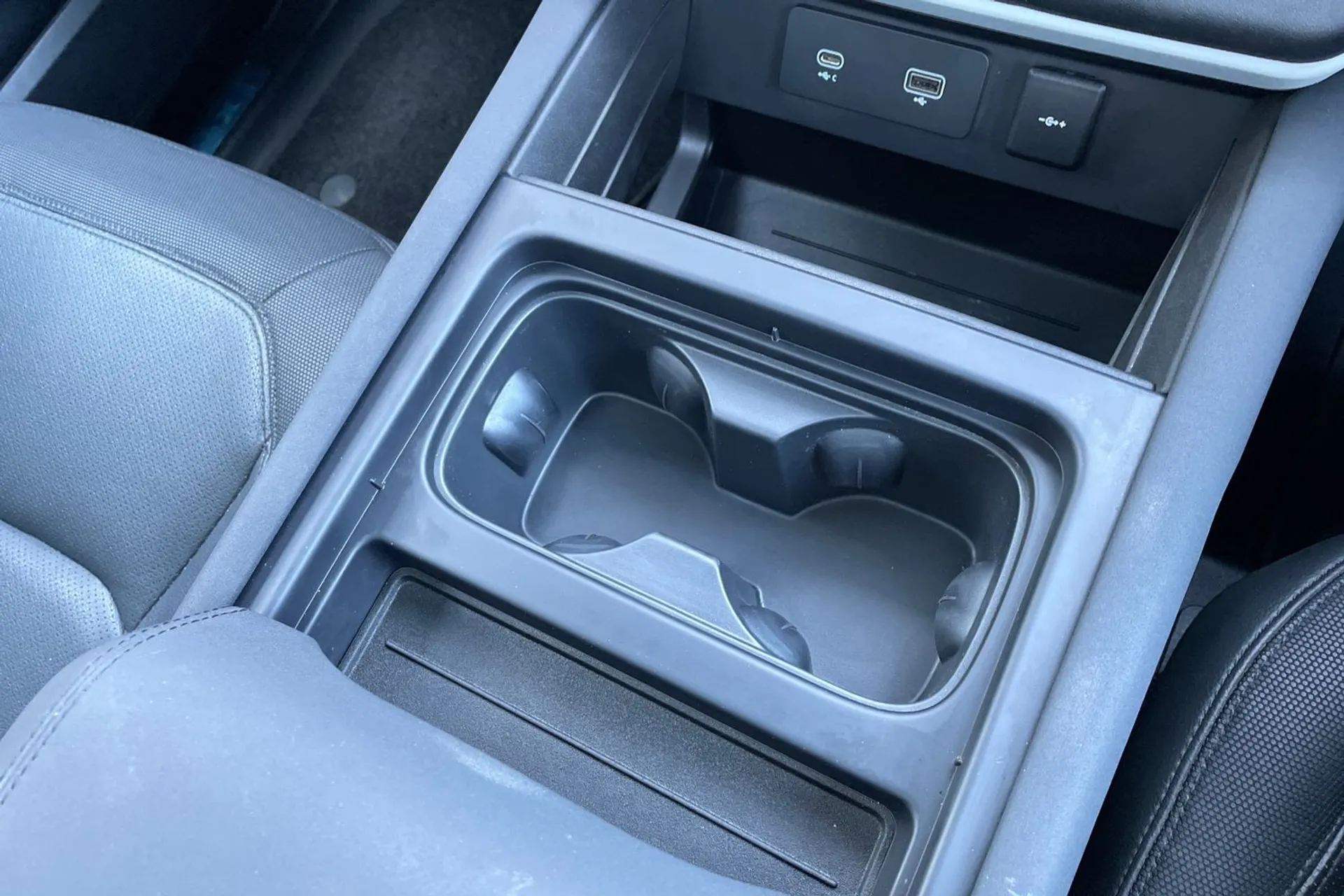 LAND ROVER DEFENDER thumbnail image number 53